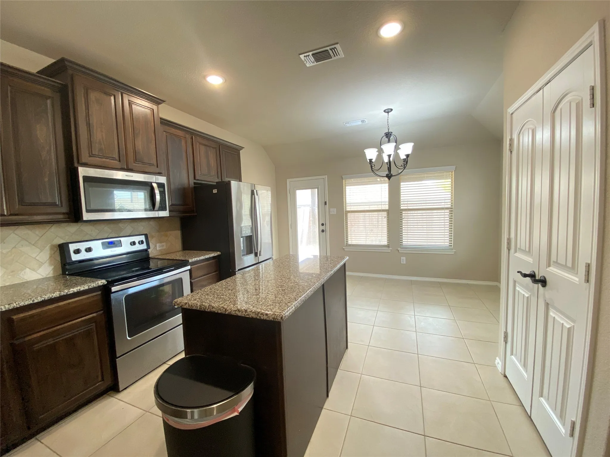 Single Family Residence For Rent in Ellis County , 228 Buckskin Drive, Waxahachie, Texas 75167, 4 Bedroom, 2 Bathroom, 2 Garage spaces, 1,944 Sqft, built in 2018, mls#21395935, Real Estate Agent in Waxahachie, Homes For Rent in Ellis county, Homes For Rent in Waxahachie, Realtor in Waxahachie Texas, Real Estate Brokerage Independent Realty Texas, Luminita Cordes Realtor