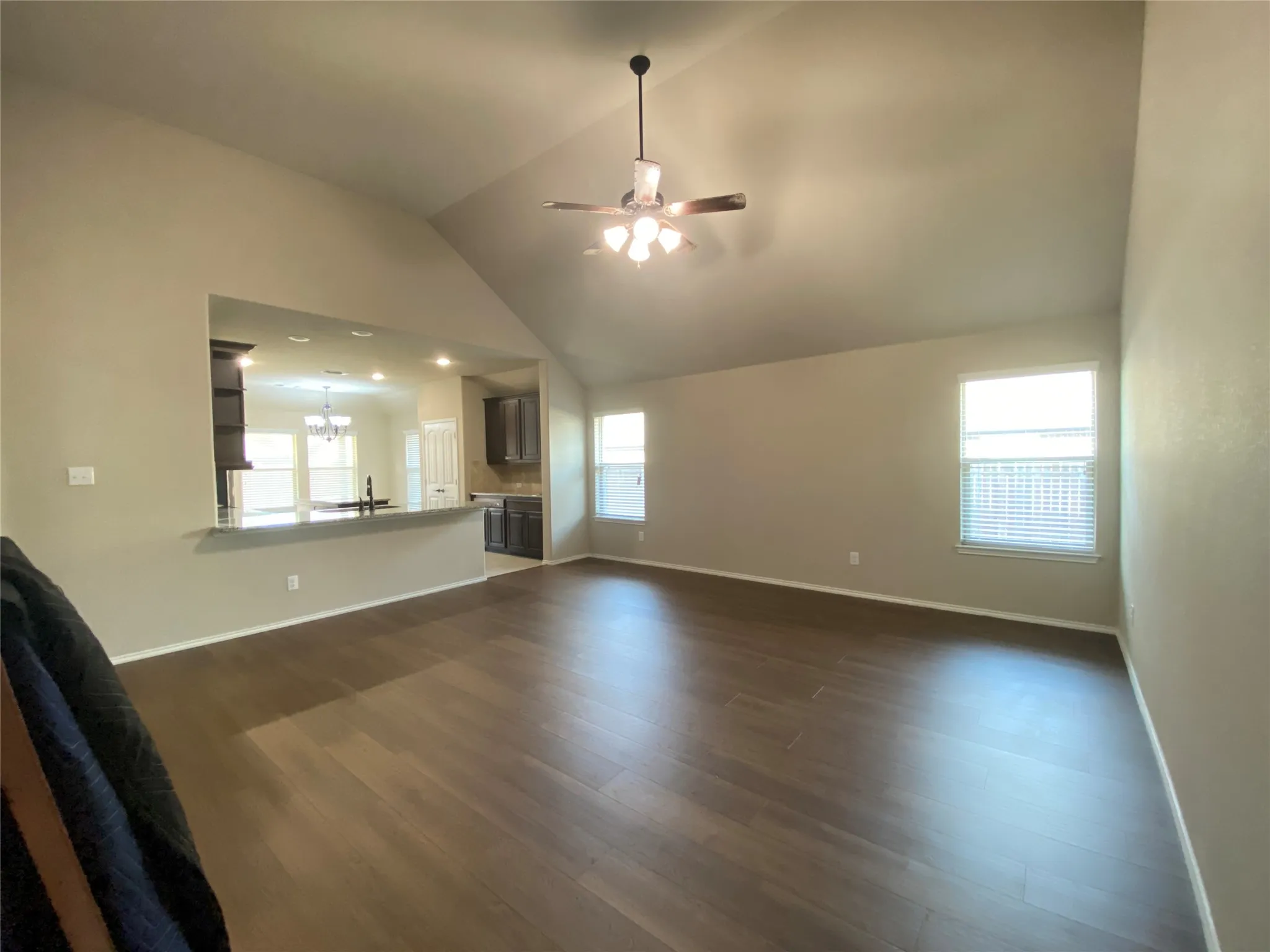 Single Family Residence For Rent in Ellis County , 228 Buckskin Drive, Waxahachie, Texas 75167, 4 Bedroom, 2 Bathroom, 2 Garage spaces, 1,944 Sqft, built in 2018, mls#21395935, Real Estate Agent in Waxahachie, Homes For Rent in Ellis county, Homes For Rent in Waxahachie, Realtor in Waxahachie Texas, Real Estate Brokerage Independent Realty Texas, Luminita Cordes Realtor