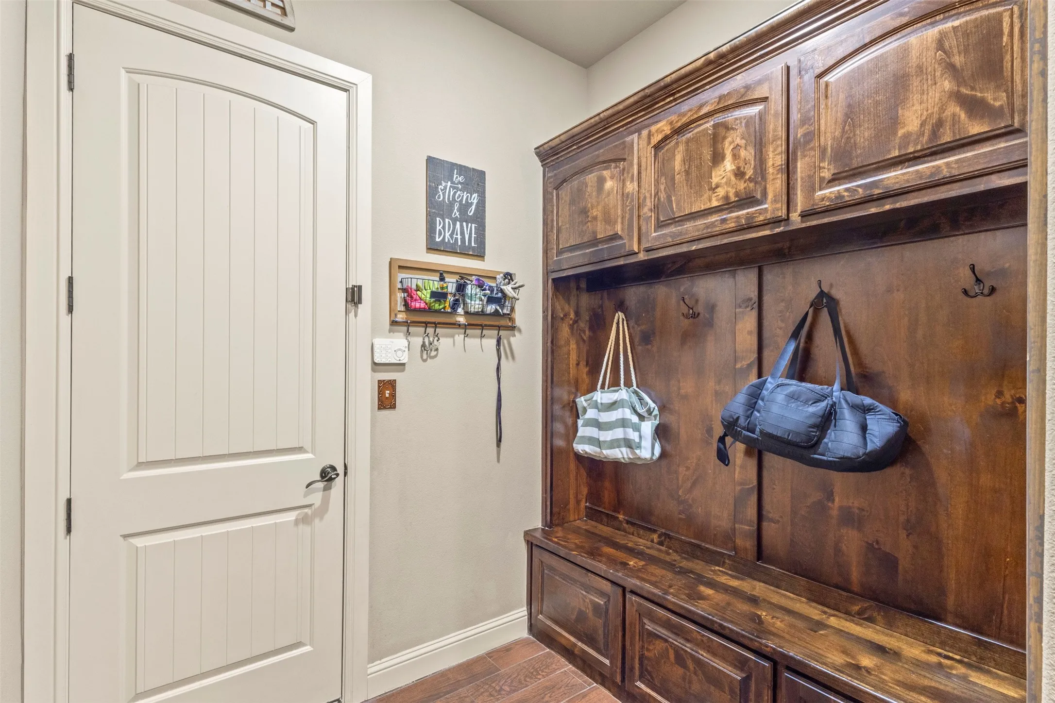 Single Family Residence For Sale in Parker County , 108 Oak Creek Drive, Springtown, Texas 76082, 4 Bedroom, 3 Bathroom, 2 Garage spaces, 3,293 Sqft, built in 2015, mls#21395129, Real Estate Agent in Springtown, Homes For Sale in Parker county, Homes For Sale in Springtown, Realtor in Springtown Texas, Real Estate Brokerage Independent Realty Texas, Luminita Cordes Realtor