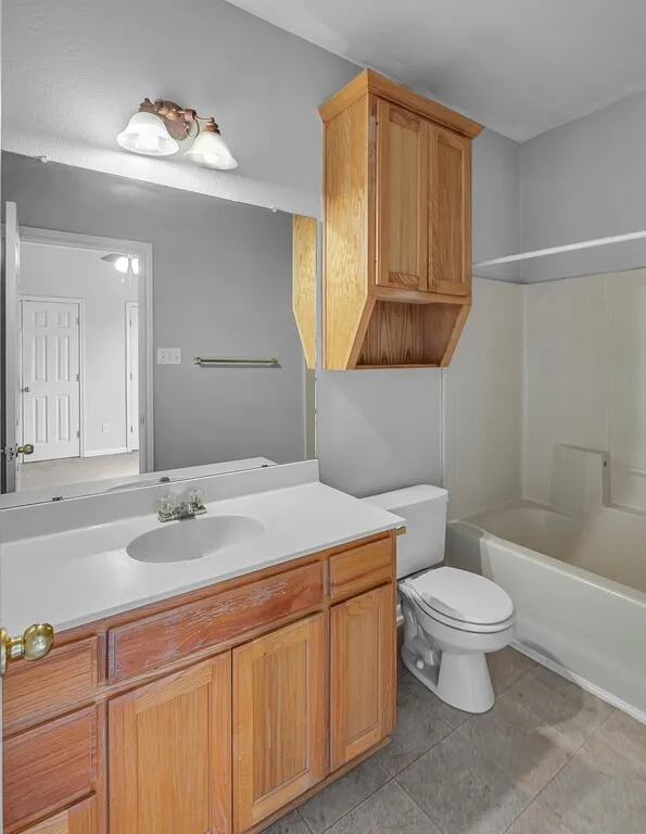 Duplex For Sale in Mc Lennan County , 1916 S 15th Street A & B, Waco, Texas 76706, 8 Bedroom, 8 Bathroom, Garage spaces, 3,506 Sqft, built in 2002, mls#21392949, Real Estate Agent in Waco, Homes For Sale in Mc Lennan county, Homes For Sale in Waco, Realtor in Waco Texas, Real Estate Brokerage Independent Realty Texas, Luminita Cordes Realtor