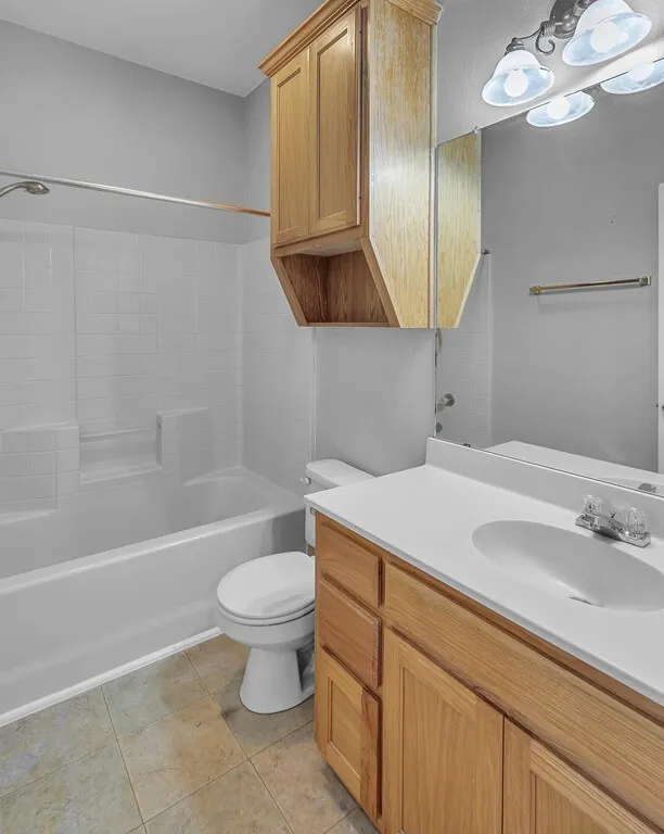 Duplex For Sale in Mc Lennan County , 1916 S 15th Street A & B, Waco, Texas 76706, 8 Bedroom, 8 Bathroom, Garage spaces, 3,506 Sqft, built in 2002, mls#21392949, Real Estate Agent in Waco, Homes For Sale in Mc Lennan county, Homes For Sale in Waco, Realtor in Waco Texas, Real Estate Brokerage Independent Realty Texas, Luminita Cordes Realtor