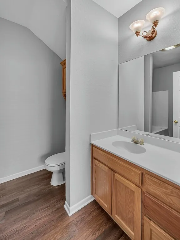 Duplex For Sale in Mc Lennan County , 1916 S 15th Street A & B, Waco, Texas 76706, 8 Bedroom, 8 Bathroom, Garage spaces, 3,506 Sqft, built in 2002, mls#21392949, Real Estate Agent in Waco, Homes For Sale in Mc Lennan county, Homes For Sale in Waco, Realtor in Waco Texas, Real Estate Brokerage Independent Realty Texas, Luminita Cordes Realtor