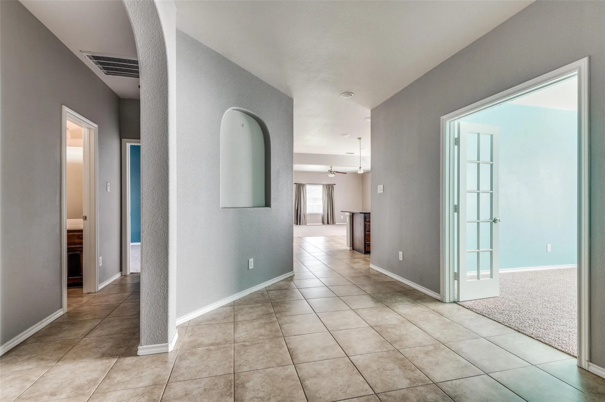 Single Family Residence For Sale in Tarrant County , 1733 Kachina Lodge Road, Fort Worth, Texas 76131, 4 Bedroom, 2 Bathroom, 2 Garage spaces, 2,203 Sqft, built in 2015, mls#21396348, Real Estate Agent in Fort Worth, Homes For Sale in Tarrant county, Homes For Sale in Fort Worth, Realtor in Fort Worth Texas, Real Estate Brokerage Independent Realty Texas, Luminita Cordes Realtor