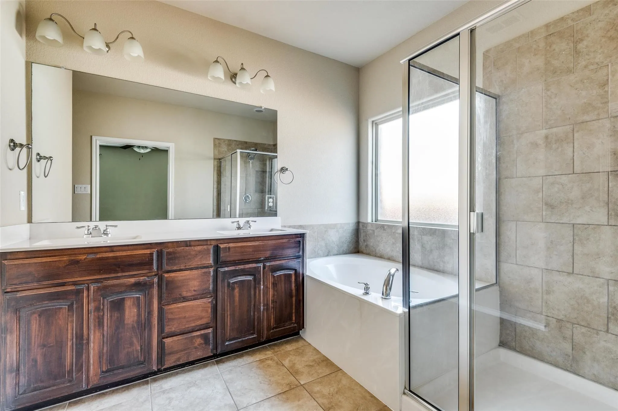 Single Family Residence For Sale in Tarrant County , 1733 Kachina Lodge Road, Fort Worth, Texas 76131, 4 Bedroom, 2 Bathroom, 2 Garage spaces, 2,203 Sqft, built in 2015, mls#21396348, Real Estate Agent in Fort Worth, Homes For Sale in Tarrant county, Homes For Sale in Fort Worth, Realtor in Fort Worth Texas, Real Estate Brokerage Independent Realty Texas, Luminita Cordes Realtor
