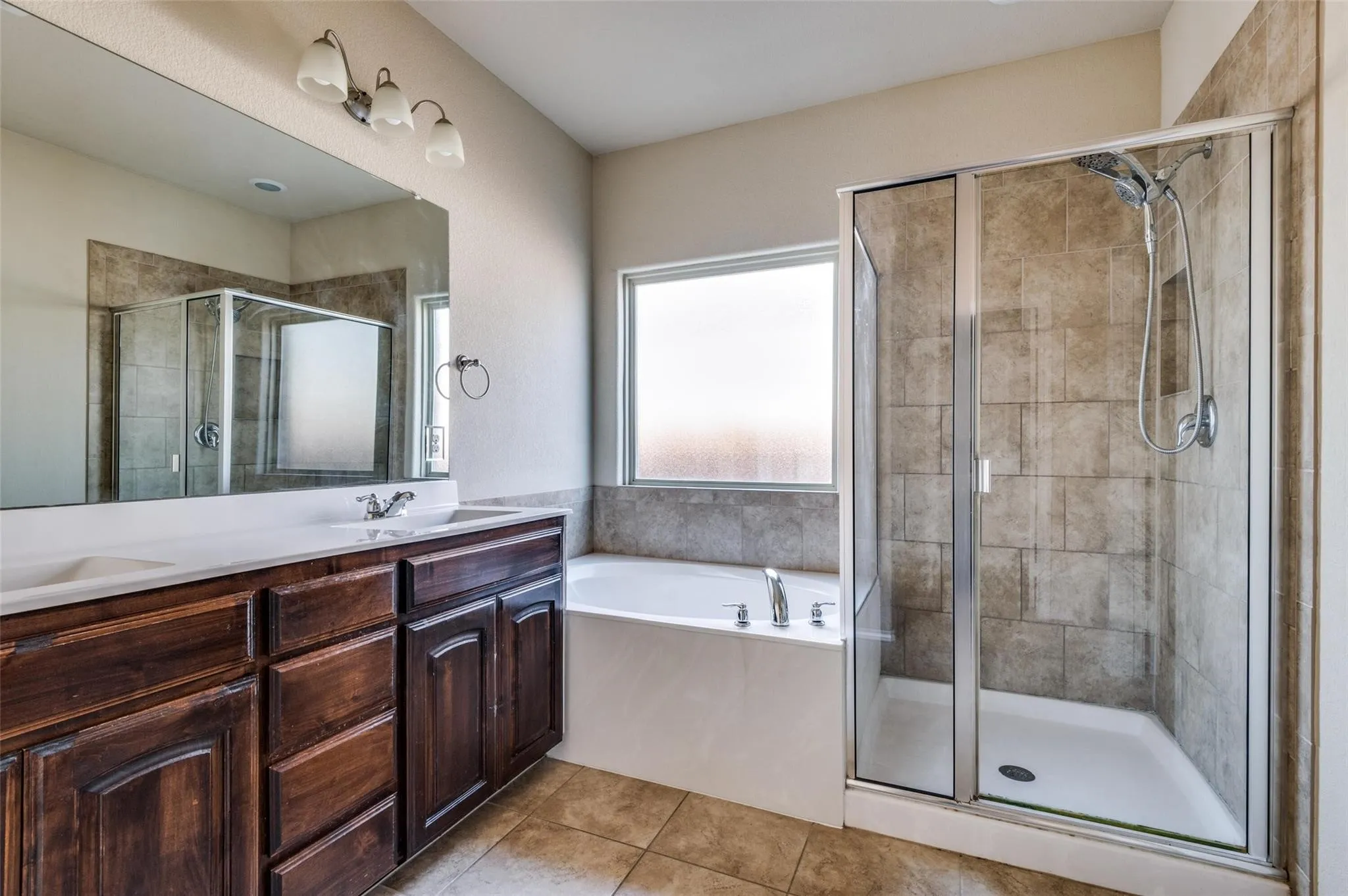 Single Family Residence For Sale in Tarrant County , 1733 Kachina Lodge Road, Fort Worth, Texas 76131, 4 Bedroom, 2 Bathroom, 2 Garage spaces, 2,203 Sqft, built in 2015, mls#21396348, Real Estate Agent in Fort Worth, Homes For Sale in Tarrant county, Homes For Sale in Fort Worth, Realtor in Fort Worth Texas, Real Estate Brokerage Independent Realty Texas, Luminita Cordes Realtor