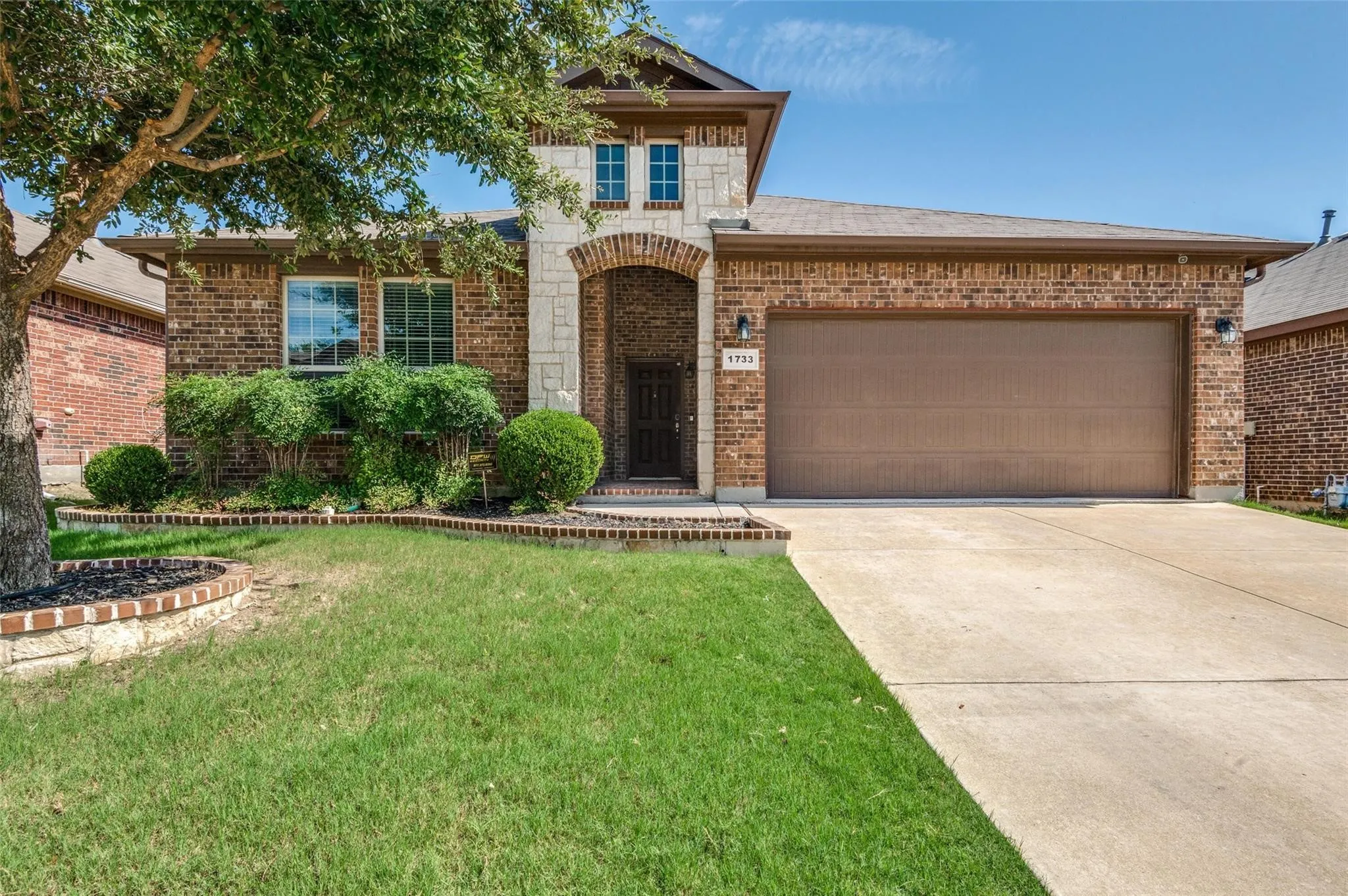 Single Family Residence For Sale
