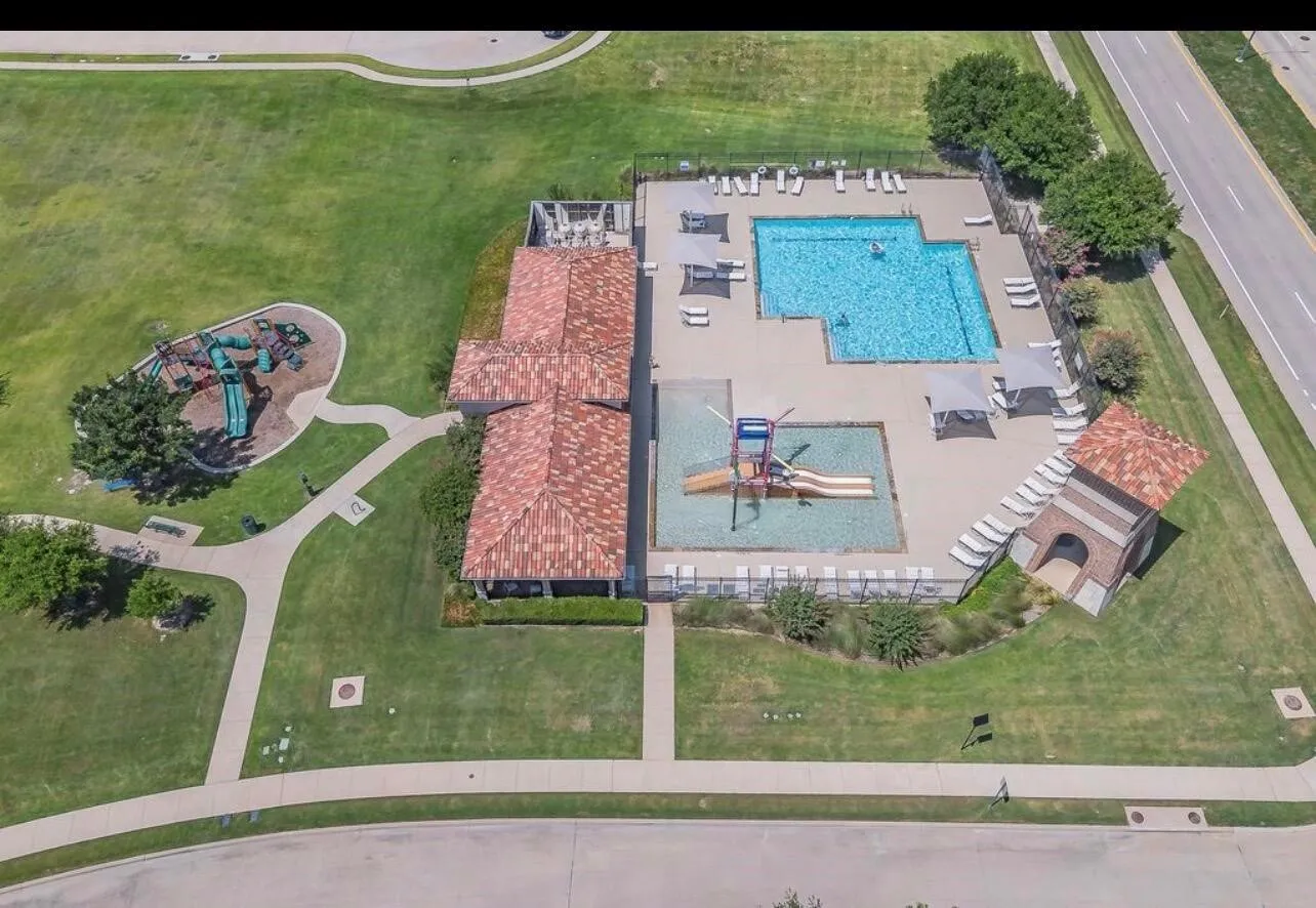 Single Family Residence For Sale in Tarrant County , 1733 Kachina Lodge Road, Fort Worth, Texas 76131, 4 Bedroom, 2 Bathroom, 2 Garage spaces, 2,203 Sqft, built in 2015, mls#21396348, Real Estate Agent in Fort Worth, Homes For Sale in Tarrant county, Homes For Sale in Fort Worth, Realtor in Fort Worth Texas, Real Estate Brokerage Independent Realty Texas, Luminita Cordes Realtor