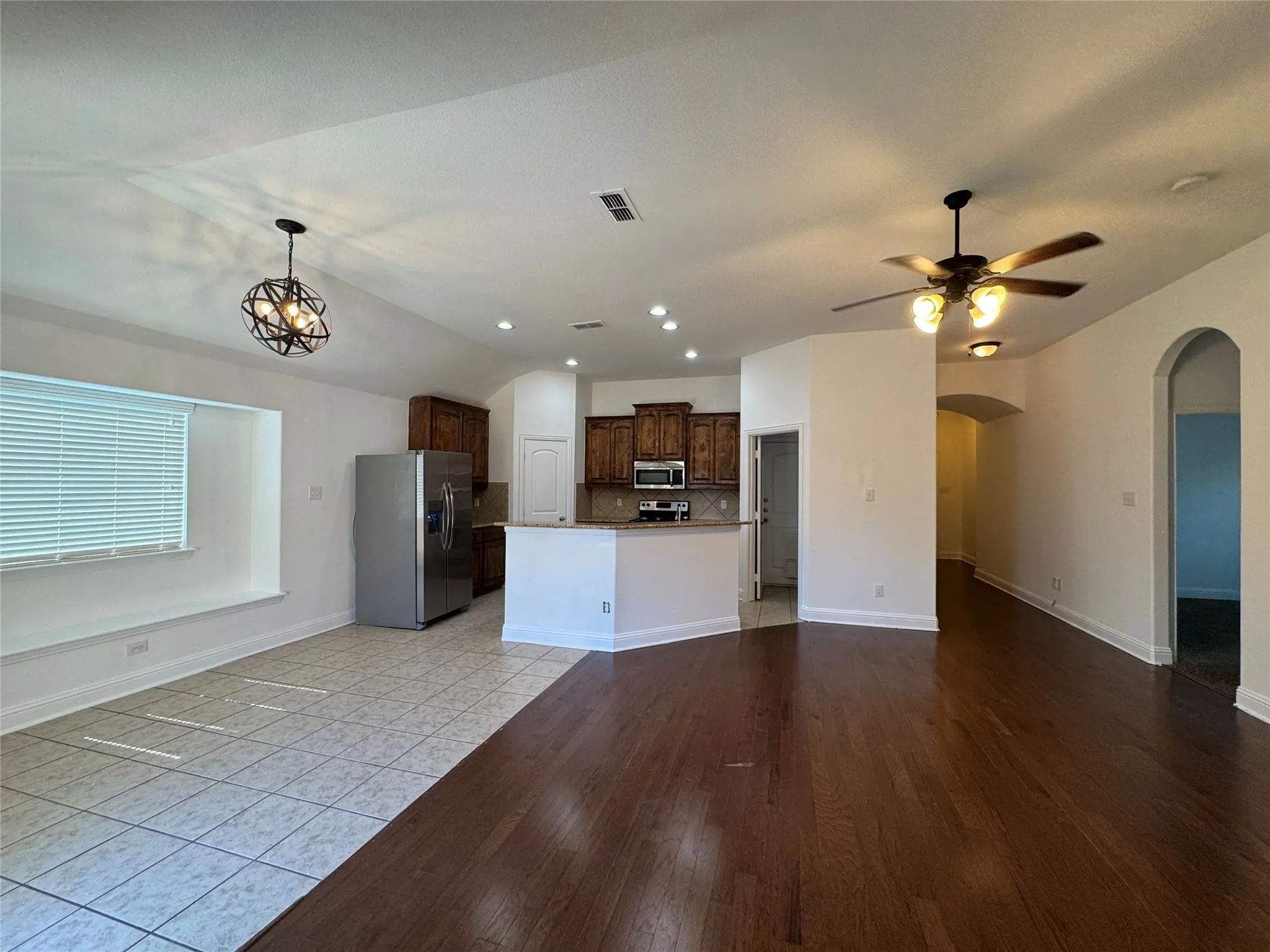 Single Family Residence For Rent in Kaufman County , 4036 Eric Drive, Heartland, Texas 75126, 4 Bedroom, 2 Bathroom, 2 Garage spaces, 1,695 Sqft, built in 2013, mls#21396397, Real Estate Agent in Heartland, Homes For Rent in Kaufman county, Homes For Rent in Heartland, Realtor in Heartland Texas, Real Estate Brokerage Independent Realty Texas, Luminita Cordes Realtor
