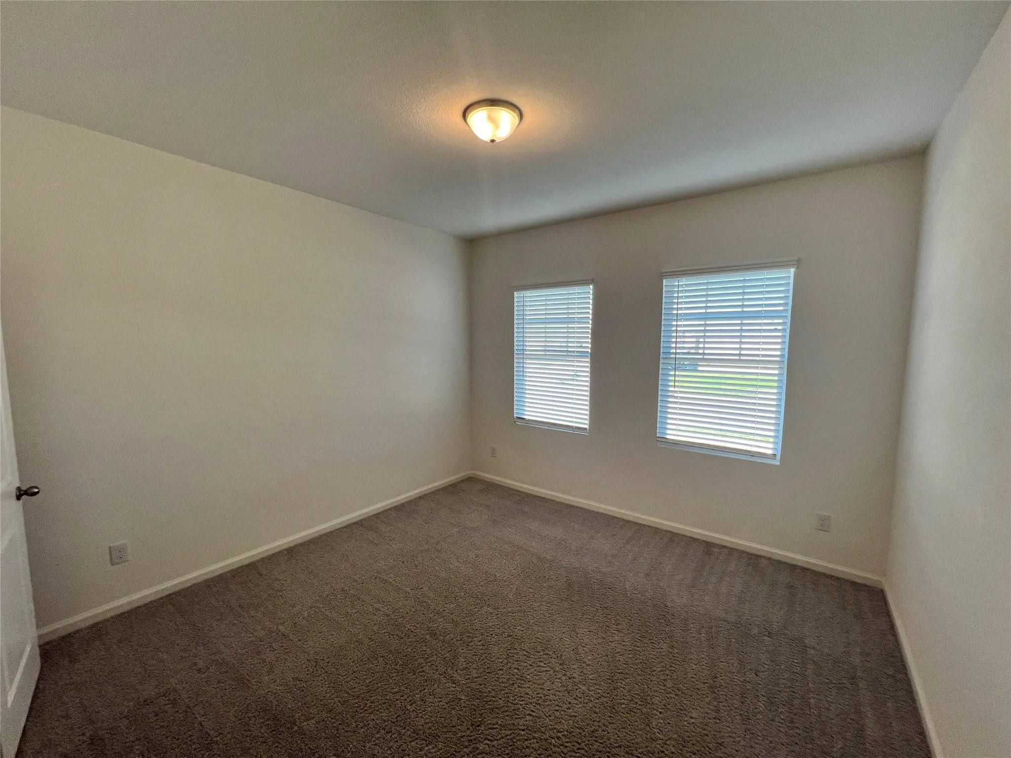 Single Family Residence For Rent in Collin County , 672 Crestridge Drive, Lavon, Texas 75166, 4 Bedroom, 2 Bathroom, 2 Garage spaces, 1,779 Sqft, built in 2021, mls#21396404, Real Estate Agent in Lavon, Homes For Rent in Collin county, Homes For Rent in Lavon, Realtor in Lavon Texas, Real Estate Brokerage Independent Realty Texas, Luminita Cordes Realtor