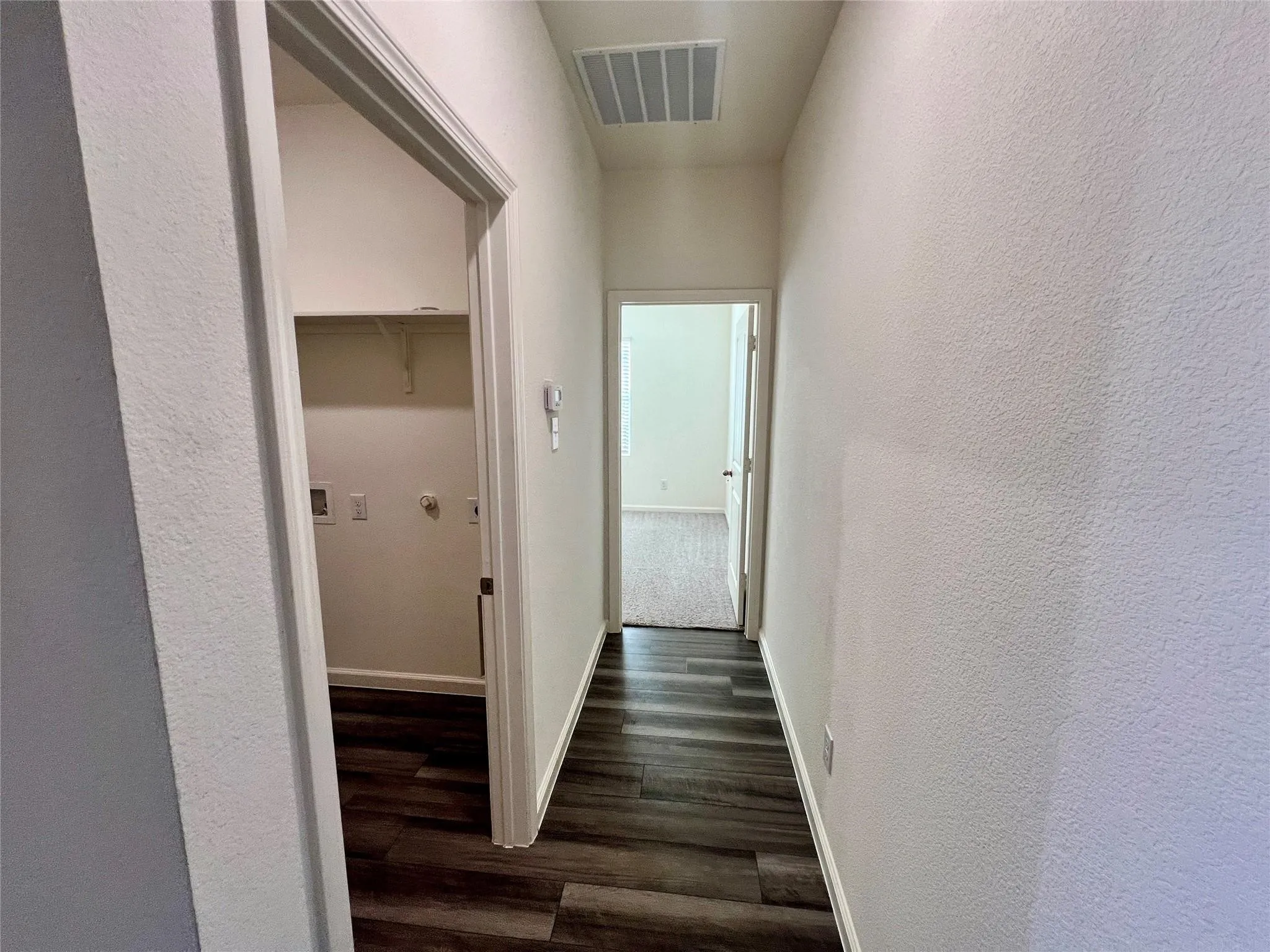 Single Family Residence For Rent in Collin County , 672 Crestridge Drive, Lavon, Texas 75166, 4 Bedroom, 2 Bathroom, 2 Garage spaces, 1,779 Sqft, built in 2021, mls#21396404, Real Estate Agent in Lavon, Homes For Rent in Collin county, Homes For Rent in Lavon, Realtor in Lavon Texas, Real Estate Brokerage Independent Realty Texas, Luminita Cordes Realtor