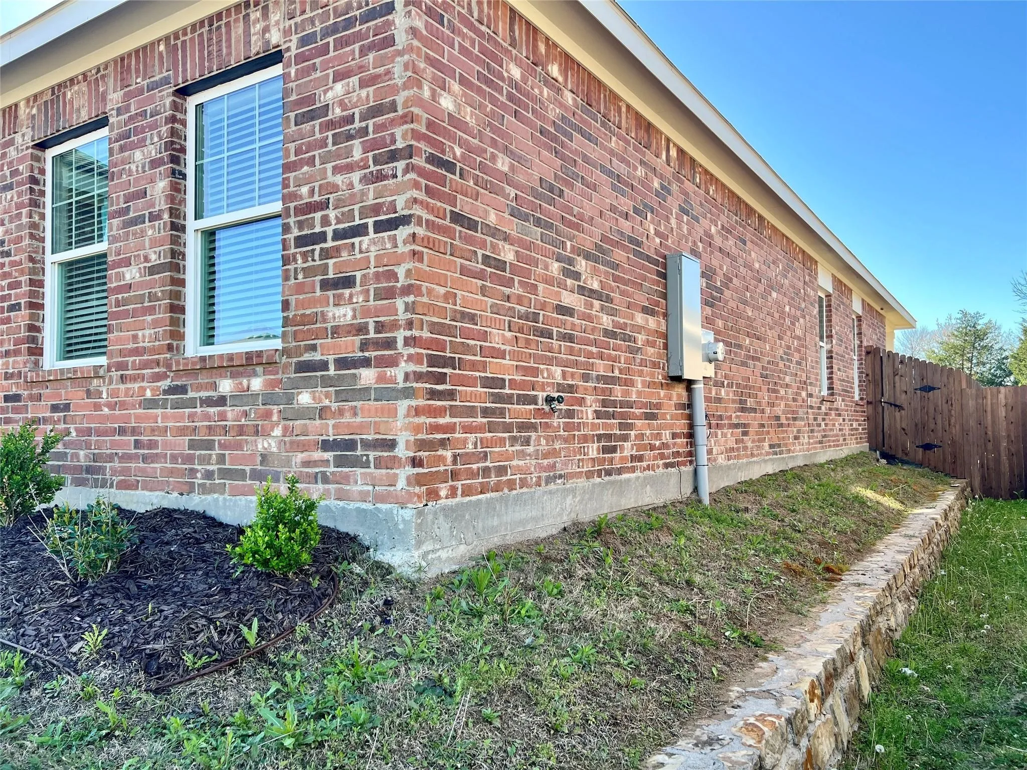 Single Family Residence For Rent in Collin County , 672 Crestridge Drive, Lavon, Texas 75166, 4 Bedroom, 2 Bathroom, 2 Garage spaces, 1,779 Sqft, built in 2021, mls#21396404, Real Estate Agent in Lavon, Homes For Rent in Collin county, Homes For Rent in Lavon, Realtor in Lavon Texas, Real Estate Brokerage Independent Realty Texas, Luminita Cordes Realtor