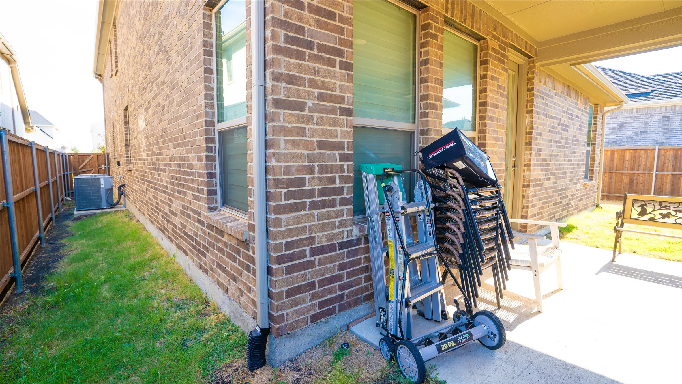 Single Family Residence For Sale in Collin County , 2414 Thavie Street, Celina, Texas 75009, 4 Bedroom, 3 Bathroom, 2 Garage spaces, 2,994 Sqft, built in 2023, mls#21391378, Real Estate Agent in Celina, Homes For Sale in Collin county, Homes For Sale in Celina, Realtor in Celina Texas, Real Estate Brokerage Independent Realty Texas, Luminita Cordes Realtor