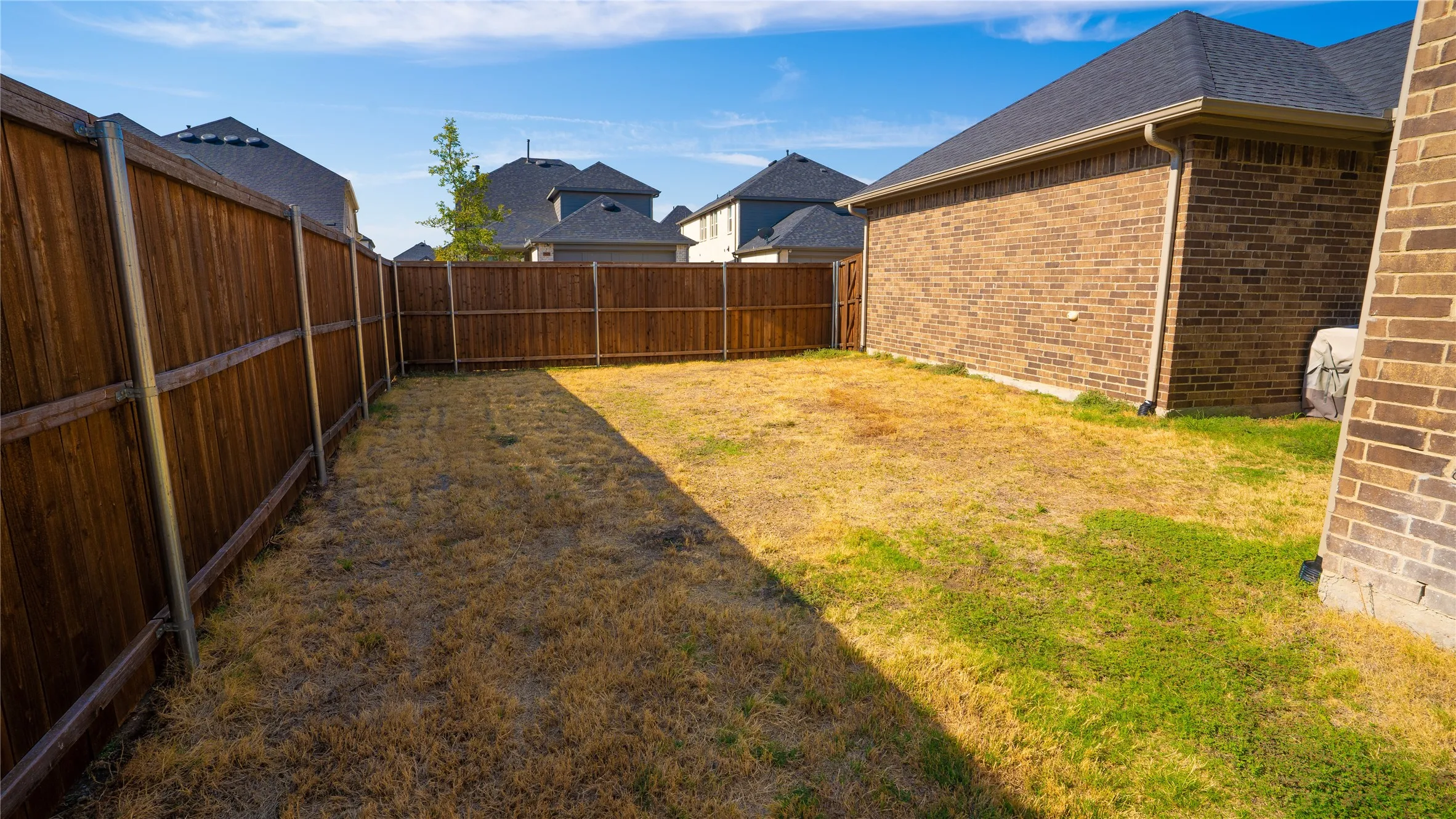 Single Family Residence For Sale in Collin County , 2414 Thavie Street, Celina, Texas 75009, 4 Bedroom, 3 Bathroom, 2 Garage spaces, 2,994 Sqft, built in 2023, mls#21391378, Real Estate Agent in Celina, Homes For Sale in Collin county, Homes For Sale in Celina, Realtor in Celina Texas, Real Estate Brokerage Independent Realty Texas, Luminita Cordes Realtor