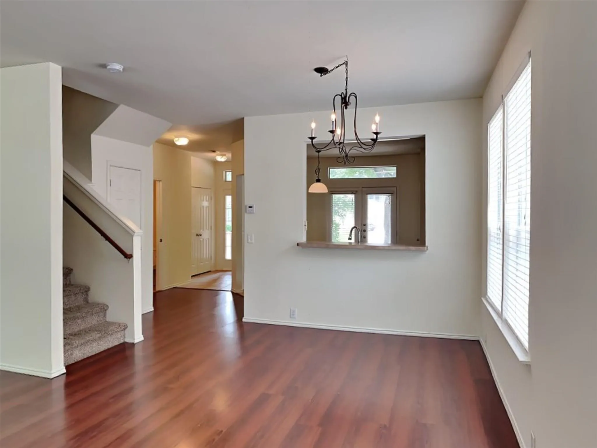 Townhouse For Rent in Tarrant County , 10661 Traymore Drive, Fort Worth, Texas 76244, 3 Bedroom, 3 Bathroom, 2 Garage spaces, 1,468 Sqft, built in 2006, mls#21396410, Real Estate Agent in Fort Worth, Homes For Rent in Tarrant county, Homes For Rent in Fort Worth, Realtor in Fort Worth Texas, Real Estate Brokerage Independent Realty Texas, Luminita Cordes Realtor
