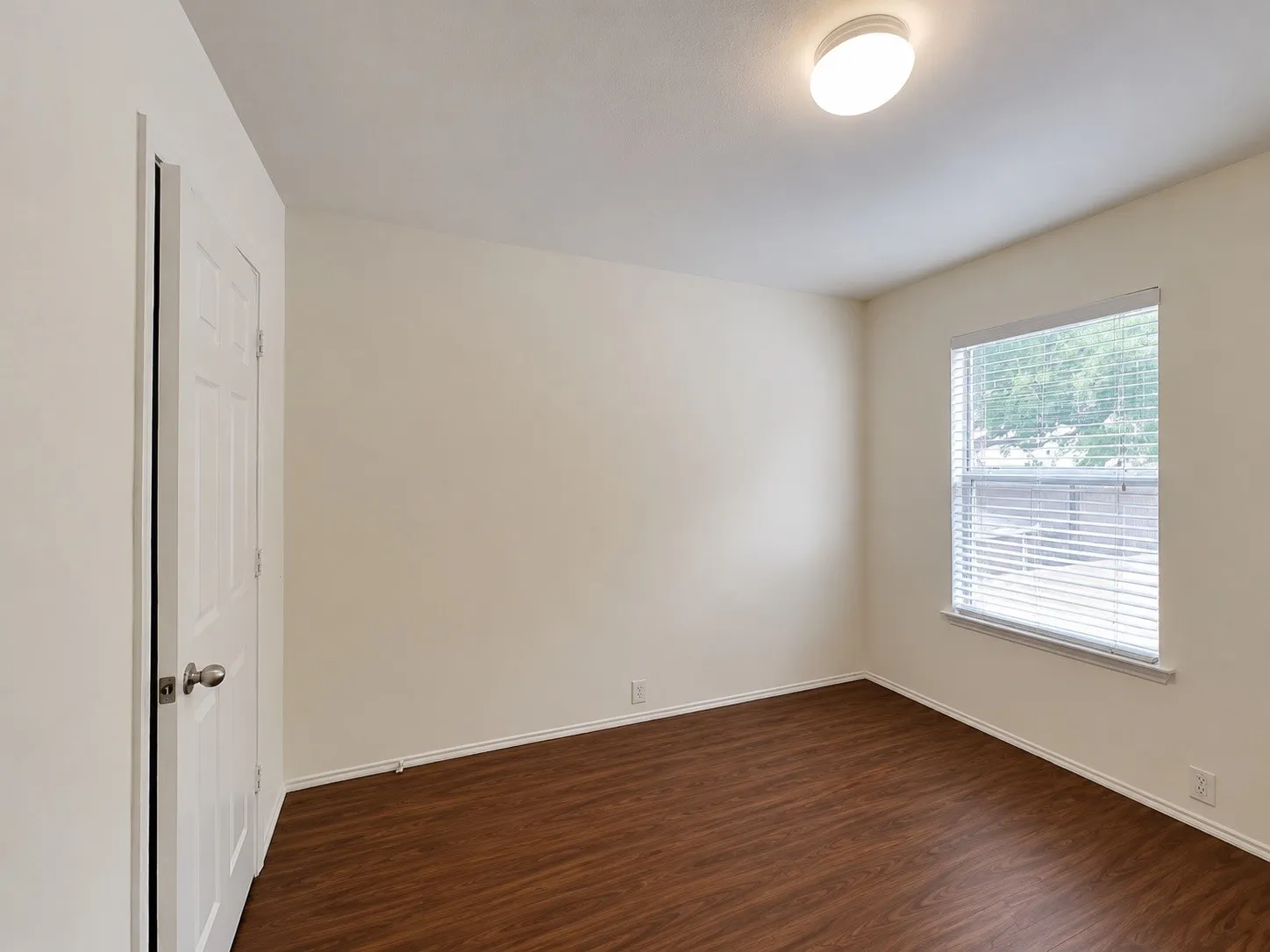 Townhouse For Rent in Tarrant County , 10661 Traymore Drive, Fort Worth, Texas 76244, 3 Bedroom, 3 Bathroom, 2 Garage spaces, 1,468 Sqft, built in 2006, mls#21396410, Real Estate Agent in Fort Worth, Homes For Rent in Tarrant county, Homes For Rent in Fort Worth, Realtor in Fort Worth Texas, Real Estate Brokerage Independent Realty Texas, Luminita Cordes Realtor