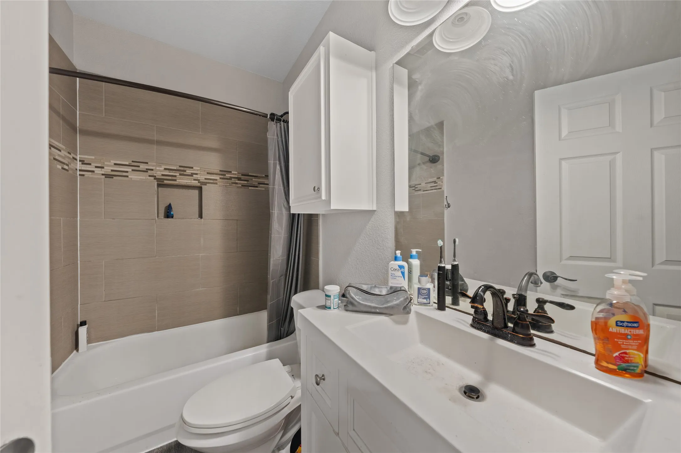 Duplex For Sale in Mc Lennan County , 1218 Wood Avenue, Waco, Texas 76706, 4 Bedroom, 4 Bathroom, Garage spaces, 0 Sqft, built in 2001, mls#21394319, Real Estate Agent in Waco, Homes For Sale in Mc Lennan county, Homes For Sale in Waco, Realtor in Waco Texas, Real Estate Brokerage Independent Realty Texas, Luminita Cordes Realtor