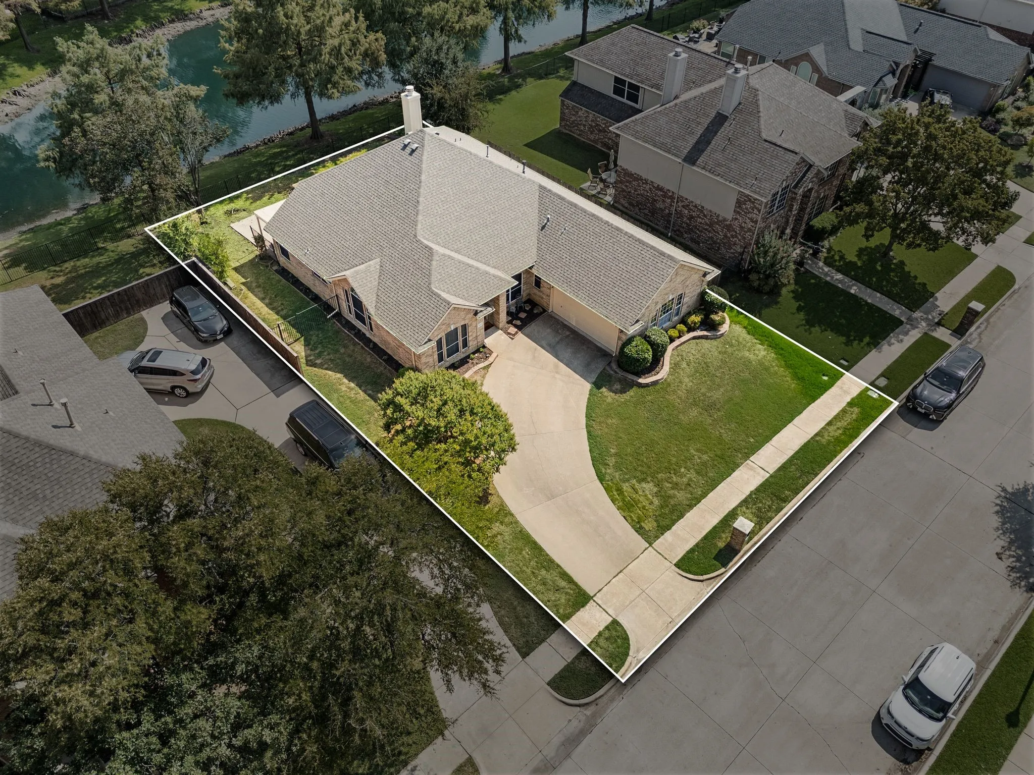 Single Family Residence For Sale in Tarrant County , 1417 Briar Meadow Drive, Keller, Texas 76248, 3 Bedroom, 2 Bathroom, 2 Garage spaces, 2,316 Sqft, built in 1997, mls#21393971, Real Estate Agent in Keller, Homes For Sale in Tarrant county, Homes For Sale in Keller, Realtor in Keller Texas, Real Estate Brokerage Independent Realty Texas, Luminita Cordes Realtor