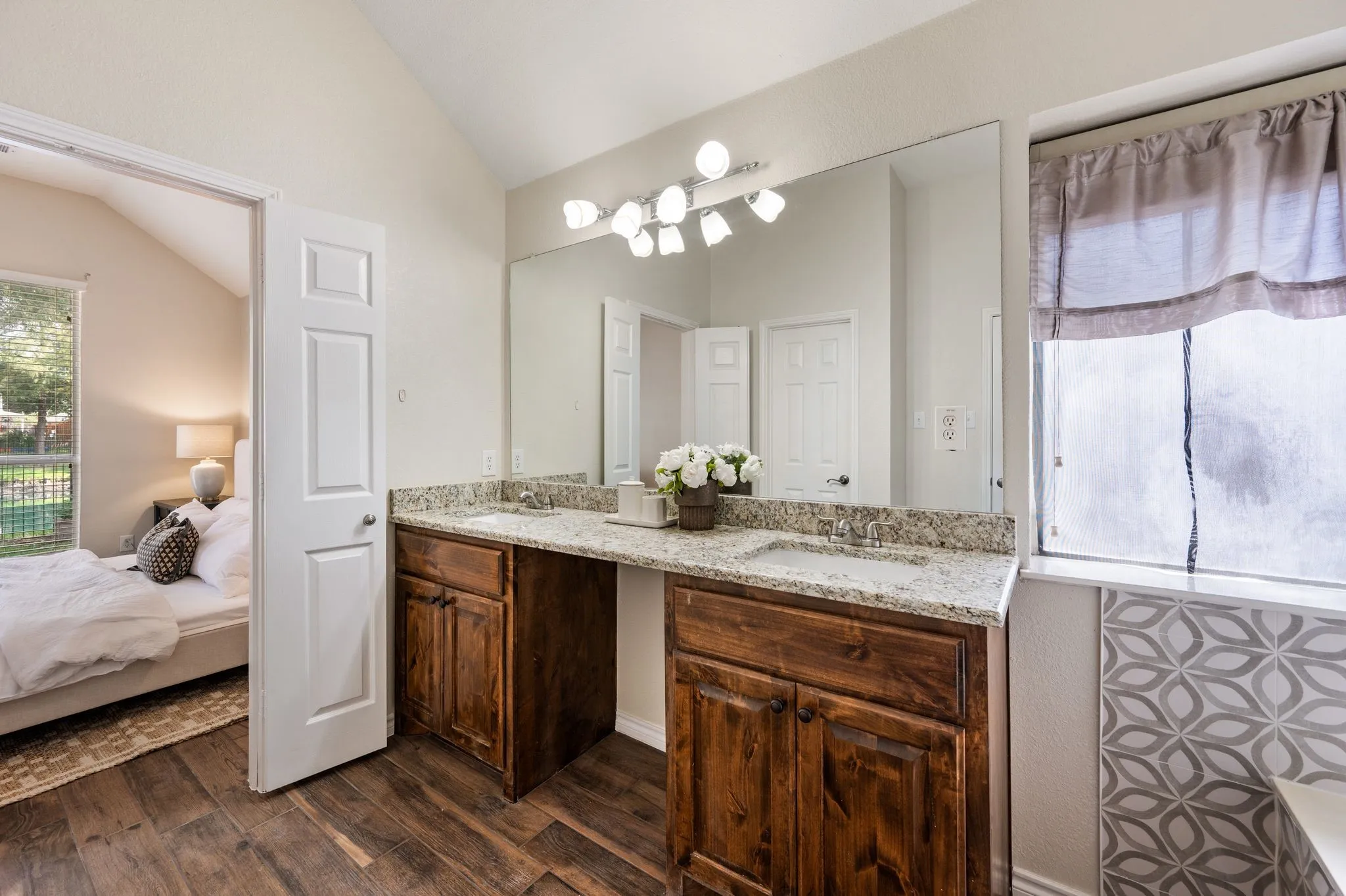 Single Family Residence For Sale in Tarrant County , 1417 Briar Meadow Drive, Keller, Texas 76248, 3 Bedroom, 2 Bathroom, 2 Garage spaces, 2,316 Sqft, built in 1997, mls#21393971, Real Estate Agent in Keller, Homes For Sale in Tarrant county, Homes For Sale in Keller, Realtor in Keller Texas, Real Estate Brokerage Independent Realty Texas, Luminita Cordes Realtor