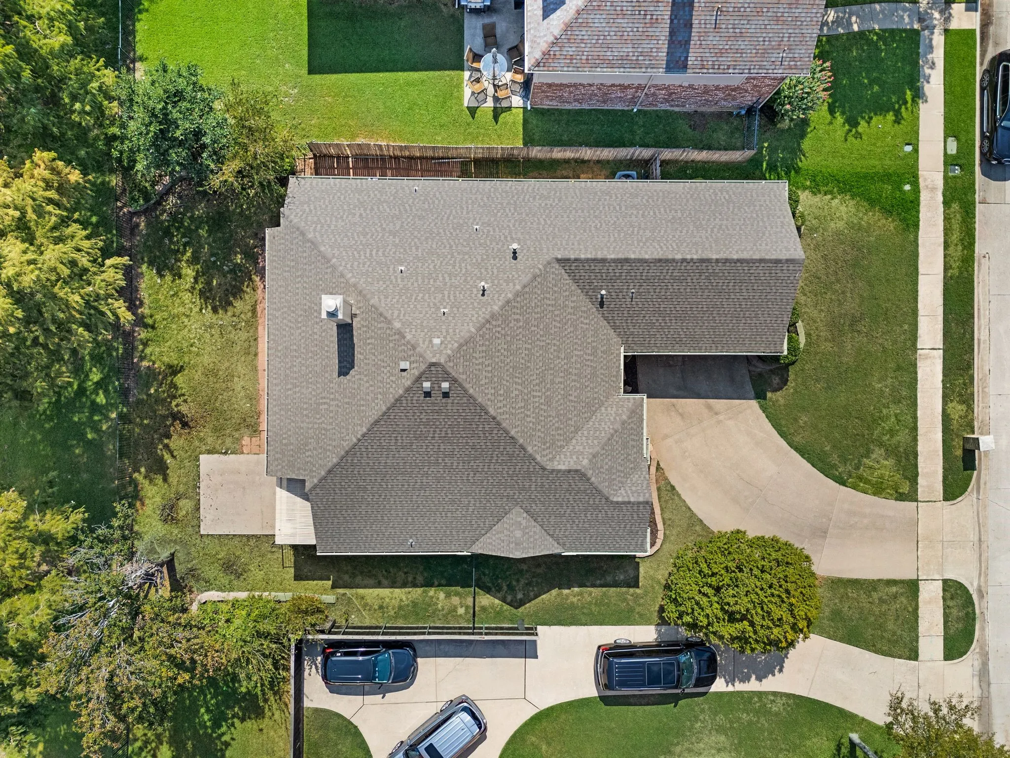 Single Family Residence For Sale in Tarrant County , 1417 Briar Meadow Drive, Keller, Texas 76248, 3 Bedroom, 2 Bathroom, 2 Garage spaces, 2,316 Sqft, built in 1997, mls#21393971, Real Estate Agent in Keller, Homes For Sale in Tarrant county, Homes For Sale in Keller, Realtor in Keller Texas, Real Estate Brokerage Independent Realty Texas, Luminita Cordes Realtor