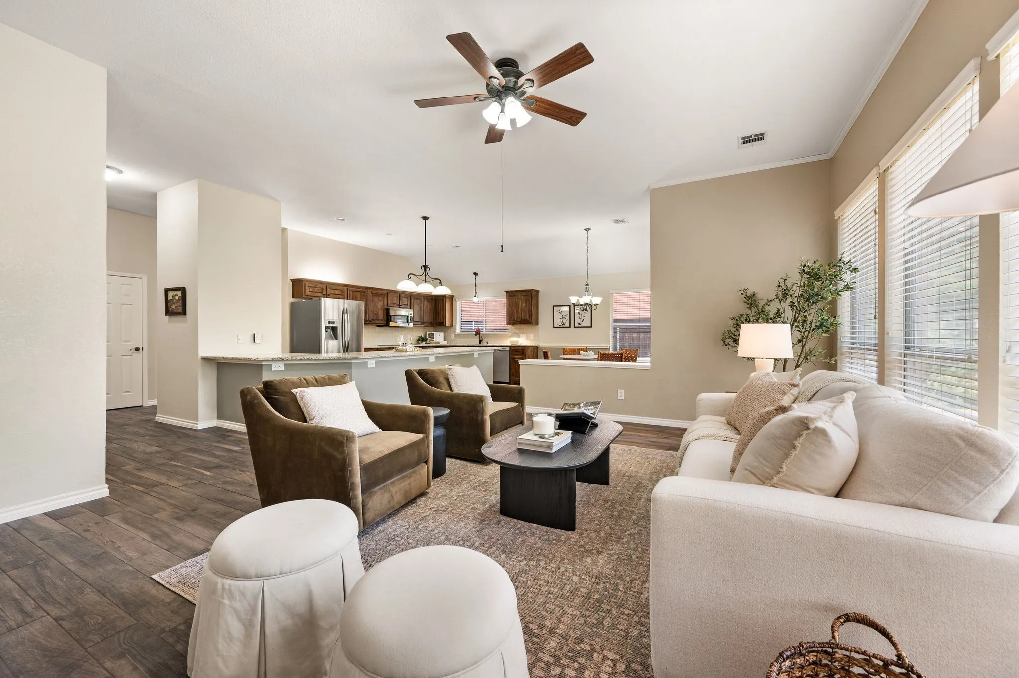 Single Family Residence For Sale in Tarrant County , 1417 Briar Meadow Drive, Keller, Texas 76248, 3 Bedroom, 2 Bathroom, 2 Garage spaces, 2,316 Sqft, built in 1997, mls#21393971, Real Estate Agent in Keller, Homes For Sale in Tarrant county, Homes For Sale in Keller, Realtor in Keller Texas, Real Estate Brokerage Independent Realty Texas, Luminita Cordes Realtor