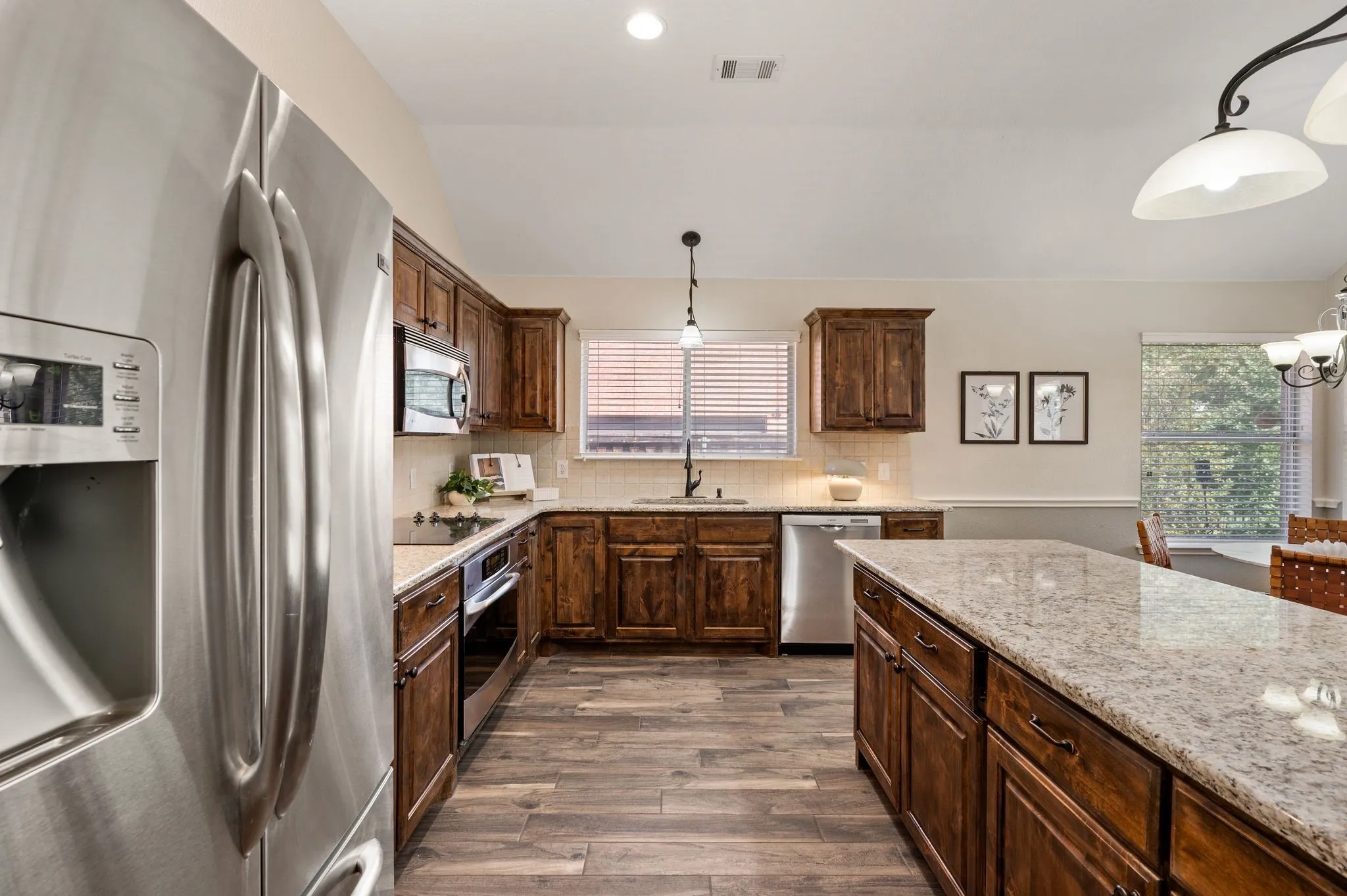 Single Family Residence For Sale in Tarrant County , 1417 Briar Meadow Drive, Keller, Texas 76248, 3 Bedroom, 2 Bathroom, 2 Garage spaces, 2,316 Sqft, built in 1997, mls#21393971, Real Estate Agent in Keller, Homes For Sale in Tarrant county, Homes For Sale in Keller, Realtor in Keller Texas, Real Estate Brokerage Independent Realty Texas, Luminita Cordes Realtor