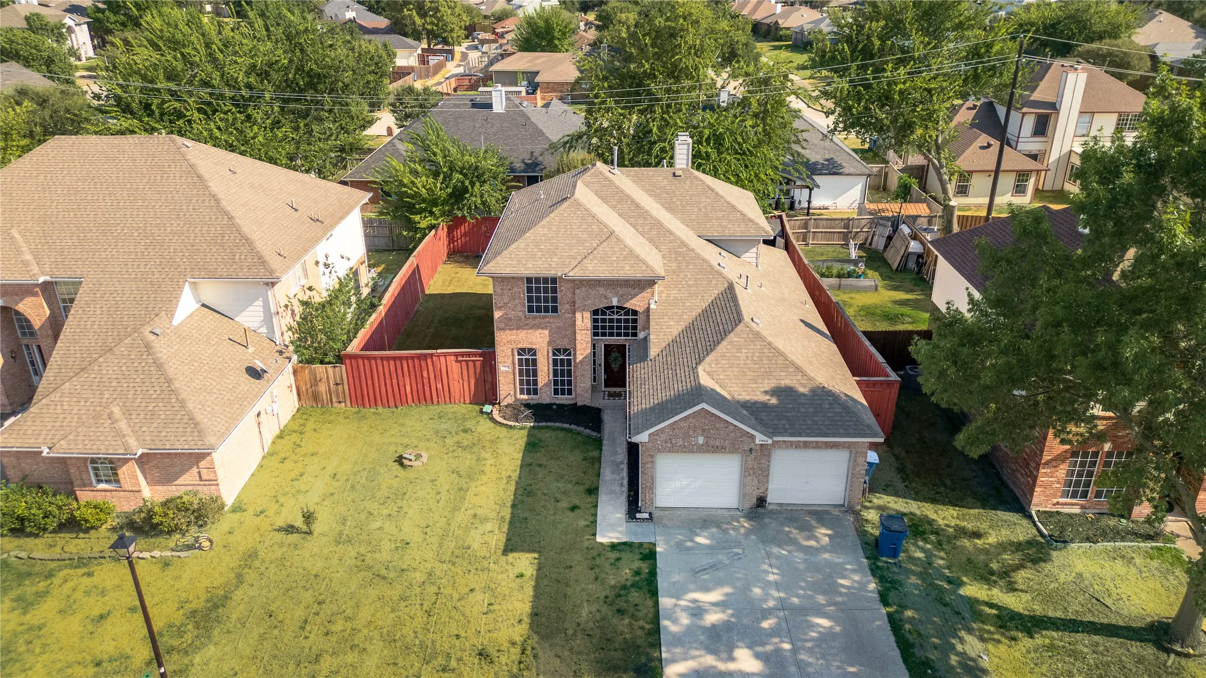 Single Family Residence For Sale in Dallas County , 7502 Armstrong Lane, Rowlett, Texas 75089, 4 Bedroom, 3 Bathroom, 2 Garage spaces, 2,104 Sqft, built in 1995, mls#21393863, Real Estate Agent in Rowlett, Homes For Sale in Dallas county, Homes For Sale in Rowlett, Realtor in Rowlett Texas, Real Estate Brokerage Independent Realty Texas, Luminita Cordes Realtor