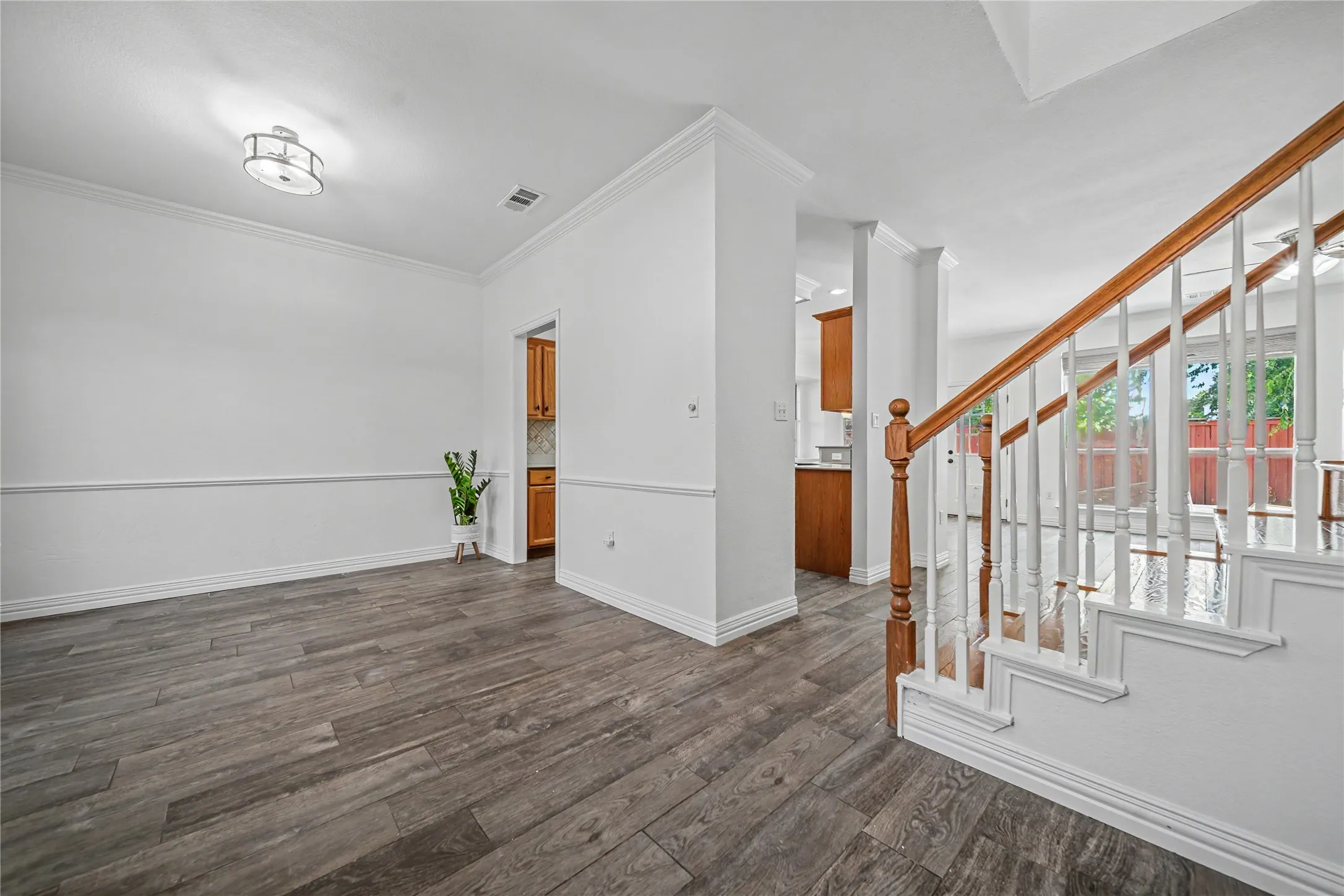 Single Family Residence For Sale in Dallas County , 7502 Armstrong Lane, Rowlett, Texas 75089, 4 Bedroom, 3 Bathroom, 2 Garage spaces, 2,104 Sqft, built in 1995, mls#21393863, Real Estate Agent in Rowlett, Homes For Sale in Dallas county, Homes For Sale in Rowlett, Realtor in Rowlett Texas, Real Estate Brokerage Independent Realty Texas, Luminita Cordes Realtor