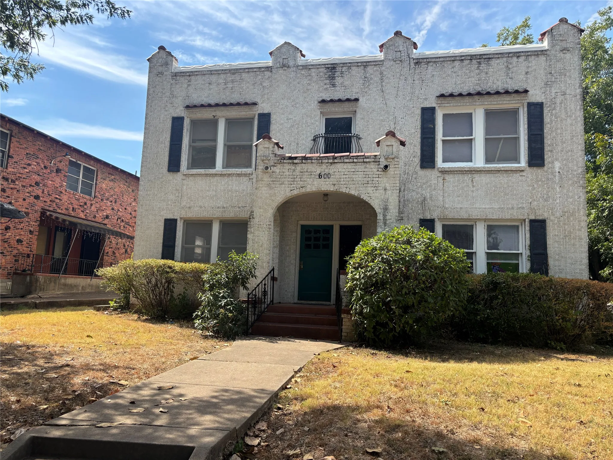 Apartment For Rent in Tarrant County , 600 Monticello Drive 2, Fort Worth, Texas 76107, 1 Bedroom, 1 Bathroom, Garage spaces, 558 Sqft, built in 1930, mls#21396430, Real Estate Agent in Fort Worth, Homes For Rent in Tarrant county, Homes For Rent in Fort Worth, Realtor in Fort Worth Texas, Real Estate Brokerage Independent Realty Texas, Luminita Cordes Realtor