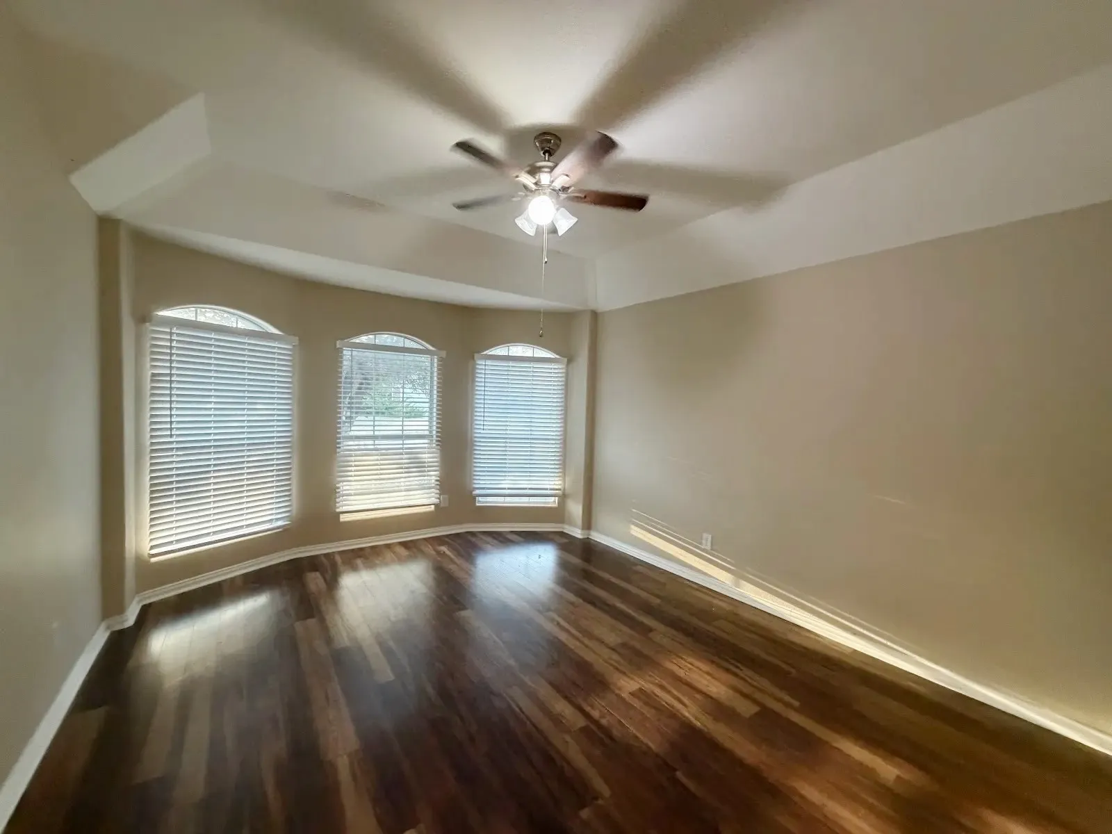 Single Family Residence For Sale in Collin County , 2803 Arabian Lane, Celina, Texas 75009, 3 Bedroom, 2 Bathroom, 2 Garage spaces, 1,646 Sqft, built in 2005, mls#21391875, Real Estate Agent in Celina, Homes For Sale in Collin county, Homes For Sale in Celina, Realtor in Celina Texas, Real Estate Brokerage Independent Realty Texas, Luminita Cordes Realtor