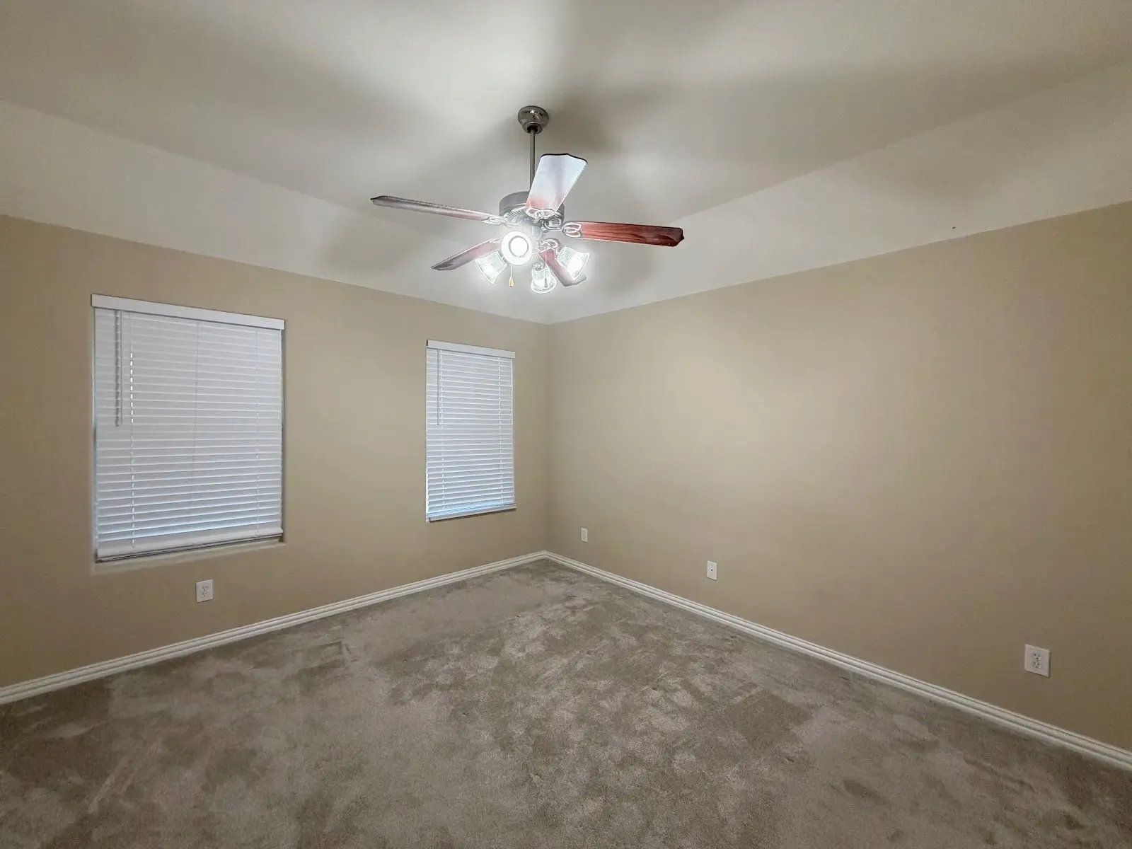 Single Family Residence For Sale in Collin County , 2803 Arabian Lane, Celina, Texas 75009, 3 Bedroom, 2 Bathroom, 2 Garage spaces, 1,646 Sqft, built in 2005, mls#21391875, Real Estate Agent in Celina, Homes For Sale in Collin county, Homes For Sale in Celina, Realtor in Celina Texas, Real Estate Brokerage Independent Realty Texas, Luminita Cordes Realtor