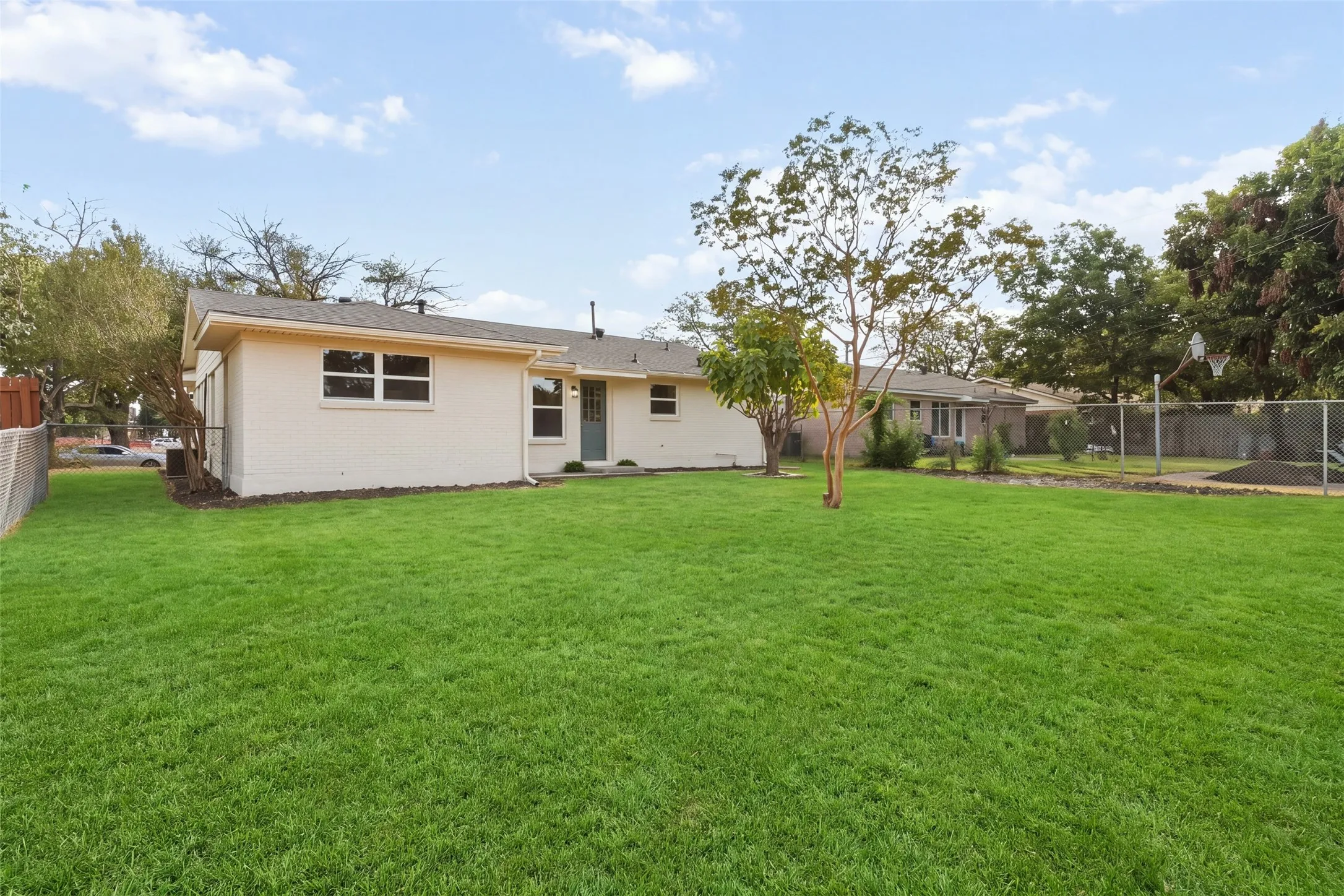 Single Family Residence For Sale in Dallas County , 613 E Tyler Street, Richardson, Texas 75081, 4 Bedroom, 2 Bathroom, Garage spaces, 1,435 Sqft, built in 1956, mls#21395988, Real Estate Agent in Richardson, Homes For Sale in Dallas county, Homes For Sale in Richardson, Realtor in Richardson Texas, Real Estate Brokerage Independent Realty Texas, Luminita Cordes Realtor