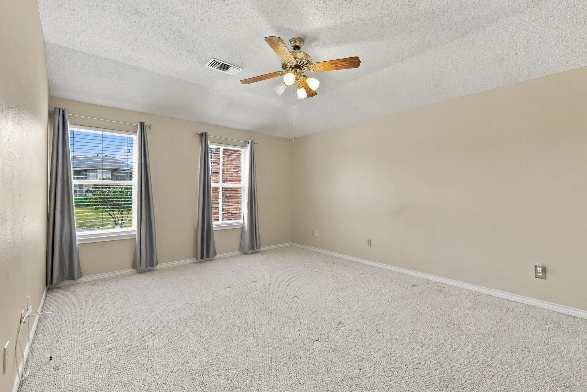 Single Family Residence For Sale in Dallas County , 2506 Barger Court, Sachse, Texas 75048, 4 Bedroom, 3 Bathroom, 2 Garage spaces, 2,664 Sqft, built in 1993, mls#21395239, Real Estate Agent in Sachse, Homes For Sale in Dallas county, Homes For Sale in Sachse, Realtor in Sachse Texas, Real Estate Brokerage Independent Realty Texas, Luminita Cordes Realtor
