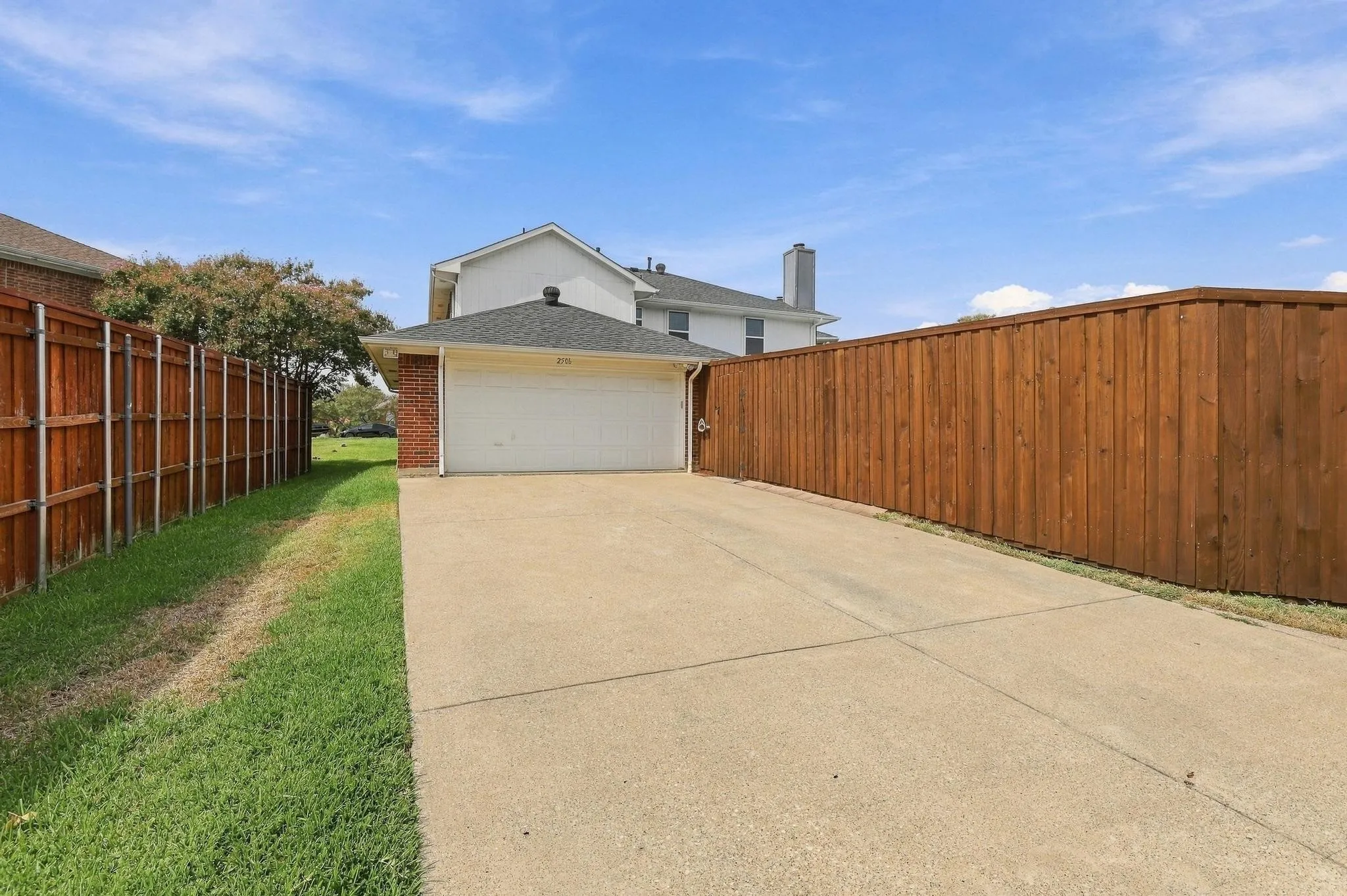 Single Family Residence For Sale in Dallas County , 2506 Barger Court, Sachse, Texas 75048, 4 Bedroom, 3 Bathroom, 2 Garage spaces, 2,664 Sqft, built in 1993, mls#21395239, Real Estate Agent in Sachse, Homes For Sale in Dallas county, Homes For Sale in Sachse, Realtor in Sachse Texas, Real Estate Brokerage Independent Realty Texas, Luminita Cordes Realtor