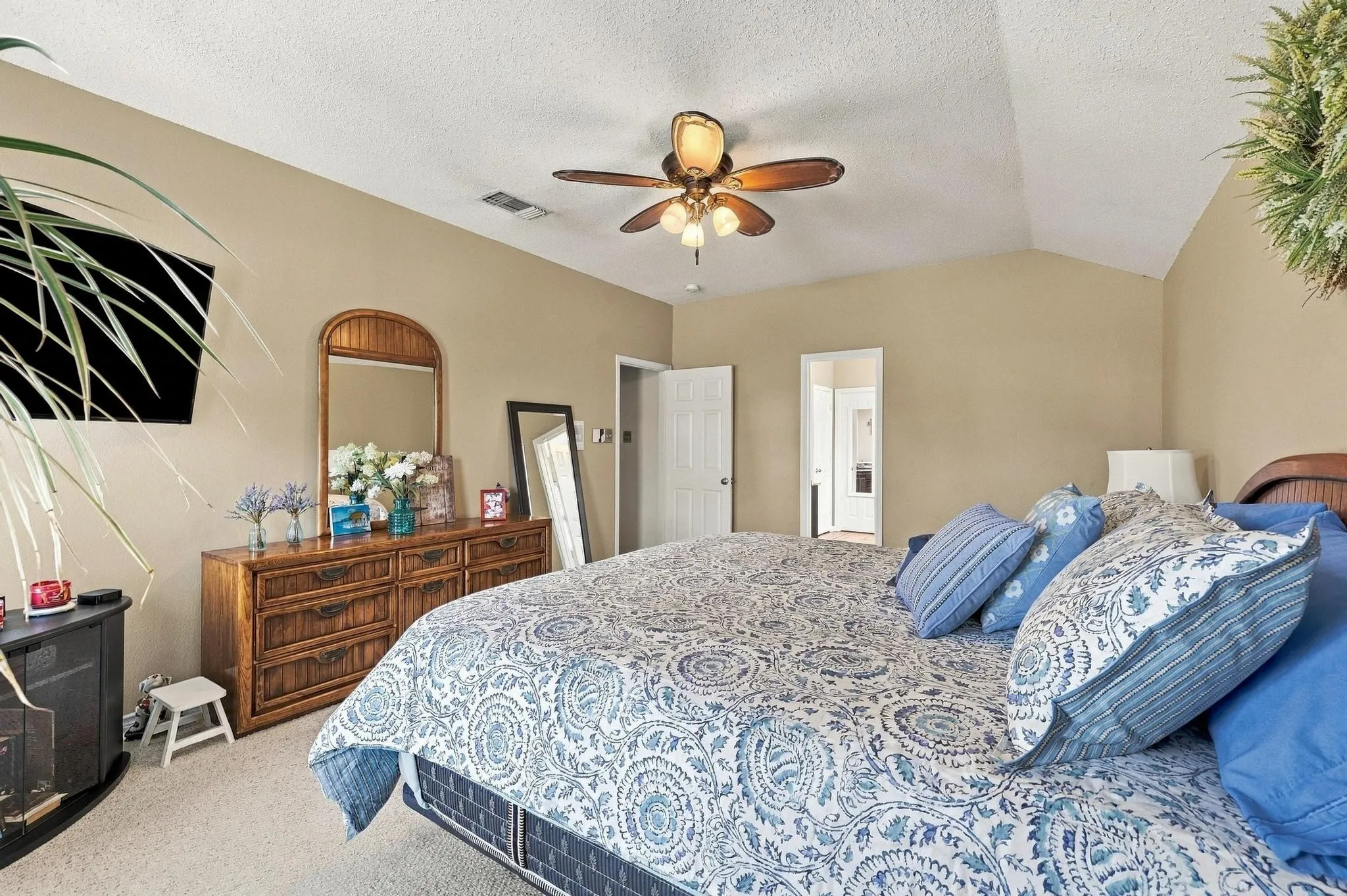 Single Family Residence For Sale in Dallas County , 2506 Barger Court, Sachse, Texas 75048, 4 Bedroom, 3 Bathroom, 2 Garage spaces, 2,664 Sqft, built in 1993, mls#21395239, Real Estate Agent in Sachse, Homes For Sale in Dallas county, Homes For Sale in Sachse, Realtor in Sachse Texas, Real Estate Brokerage Independent Realty Texas, Luminita Cordes Realtor