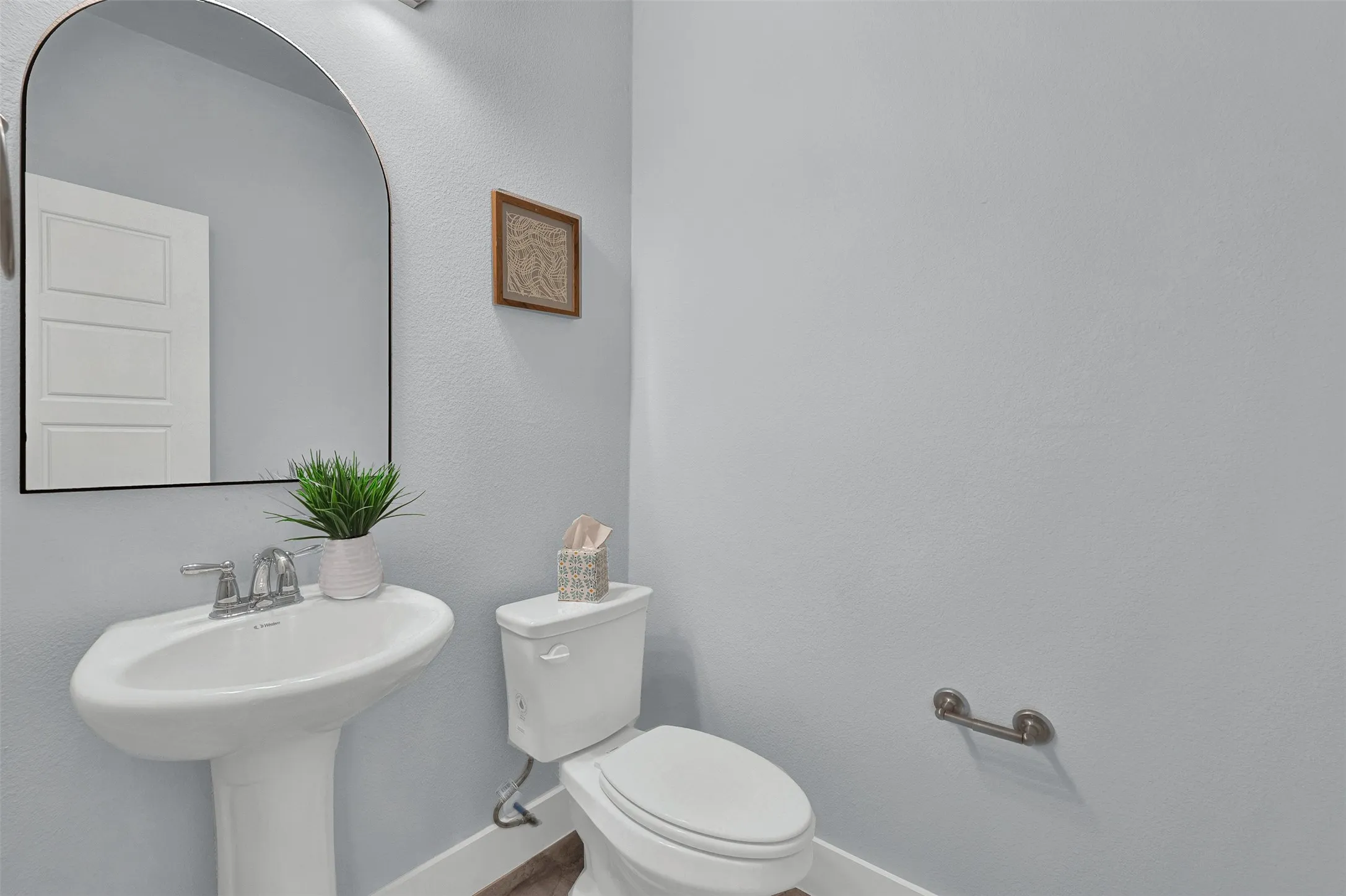 Single Family Residence For Sale in Collin County , 549 N Johnson Street, Mc Kinney, Texas 75069, 3 Bedroom, 3 Bathroom, 2 Garage spaces, 2,370 Sqft, built in 2023, mls#21396057, Real Estate Agent in Mc Kinney, Homes For Sale in Collin county, Homes For Sale in Mc Kinney, Realtor in Mc Kinney Texas, Real Estate Brokerage Independent Realty Texas, Luminita Cordes Realtor