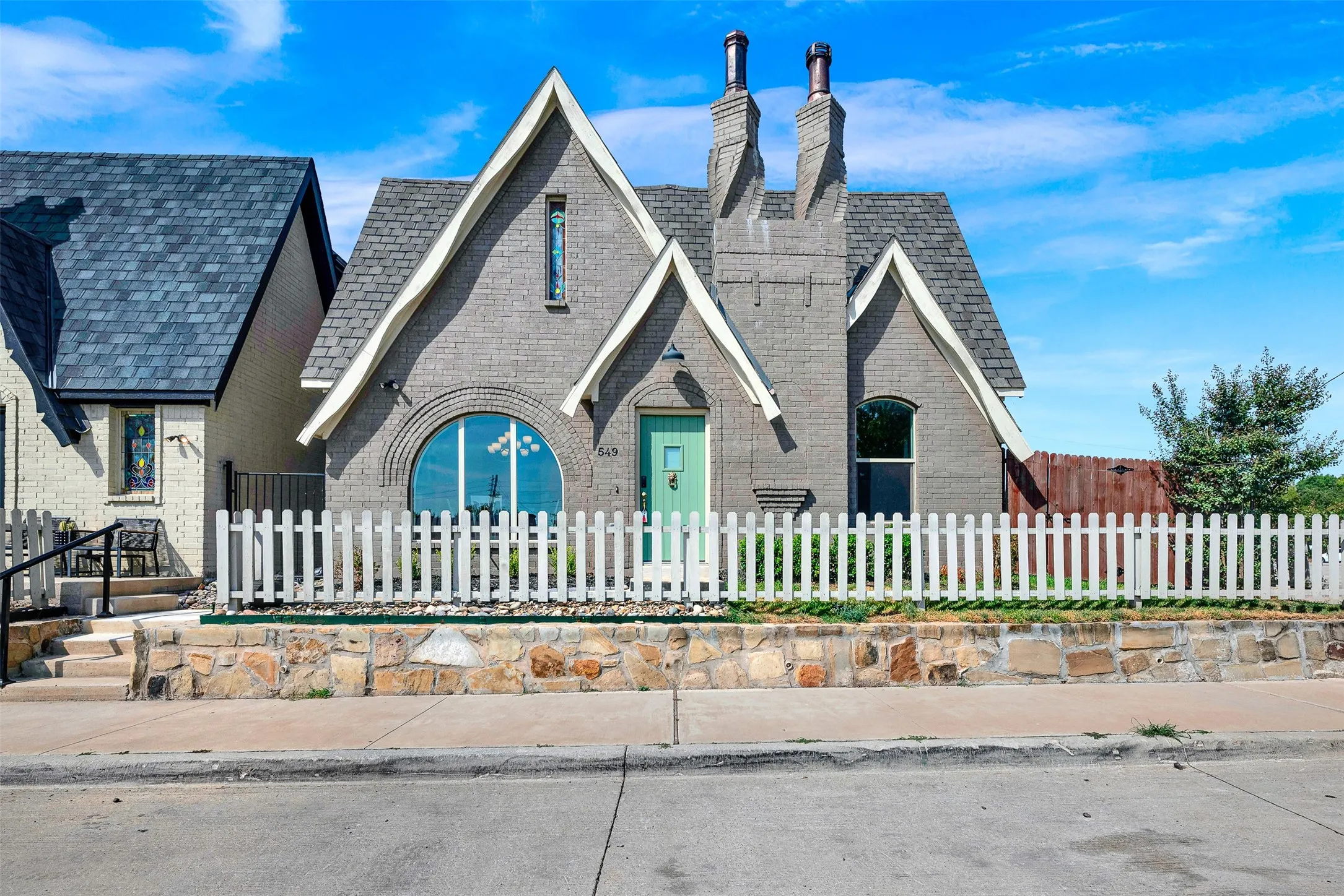 Single Family Residence For Sale in Collin County , 549 N Johnson Street, Mc Kinney, Texas 75069, 3 Bedroom, 3 Bathroom, 2 Garage spaces, 2,370 Sqft, built in 2023, mls#21396057, Real Estate Agent in Mc Kinney, Homes For Sale in Collin county, Homes For Sale in Mc Kinney, Realtor in Mc Kinney Texas, Real Estate Brokerage Independent Realty Texas, Luminita Cordes Realtor