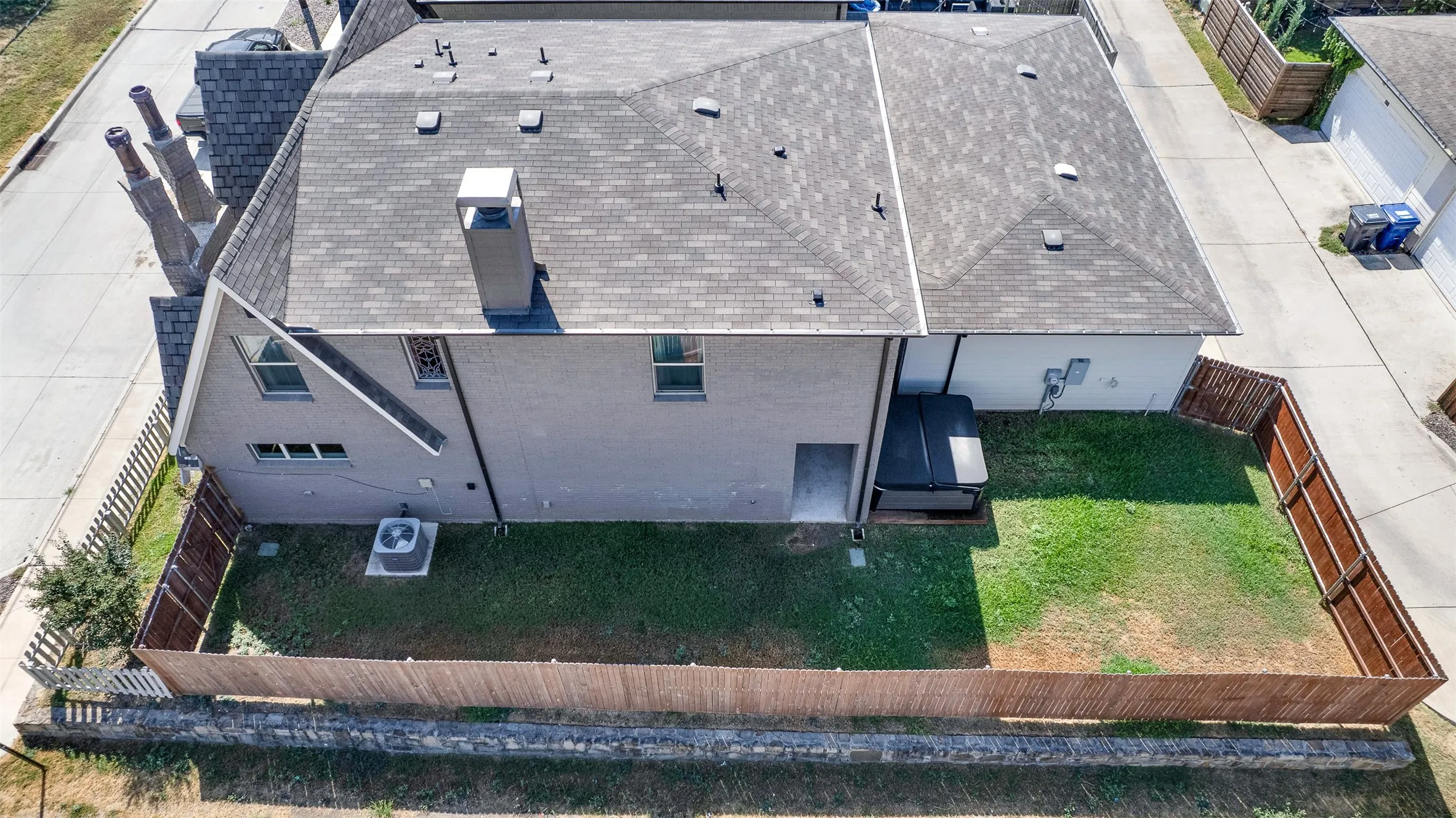 Single Family Residence For Sale in Collin County , 549 N Johnson Street, Mc Kinney, Texas 75069, 3 Bedroom, 3 Bathroom, 2 Garage spaces, 2,370 Sqft, built in 2023, mls#21396057, Real Estate Agent in Mc Kinney, Homes For Sale in Collin county, Homes For Sale in Mc Kinney, Realtor in Mc Kinney Texas, Real Estate Brokerage Independent Realty Texas, Luminita Cordes Realtor