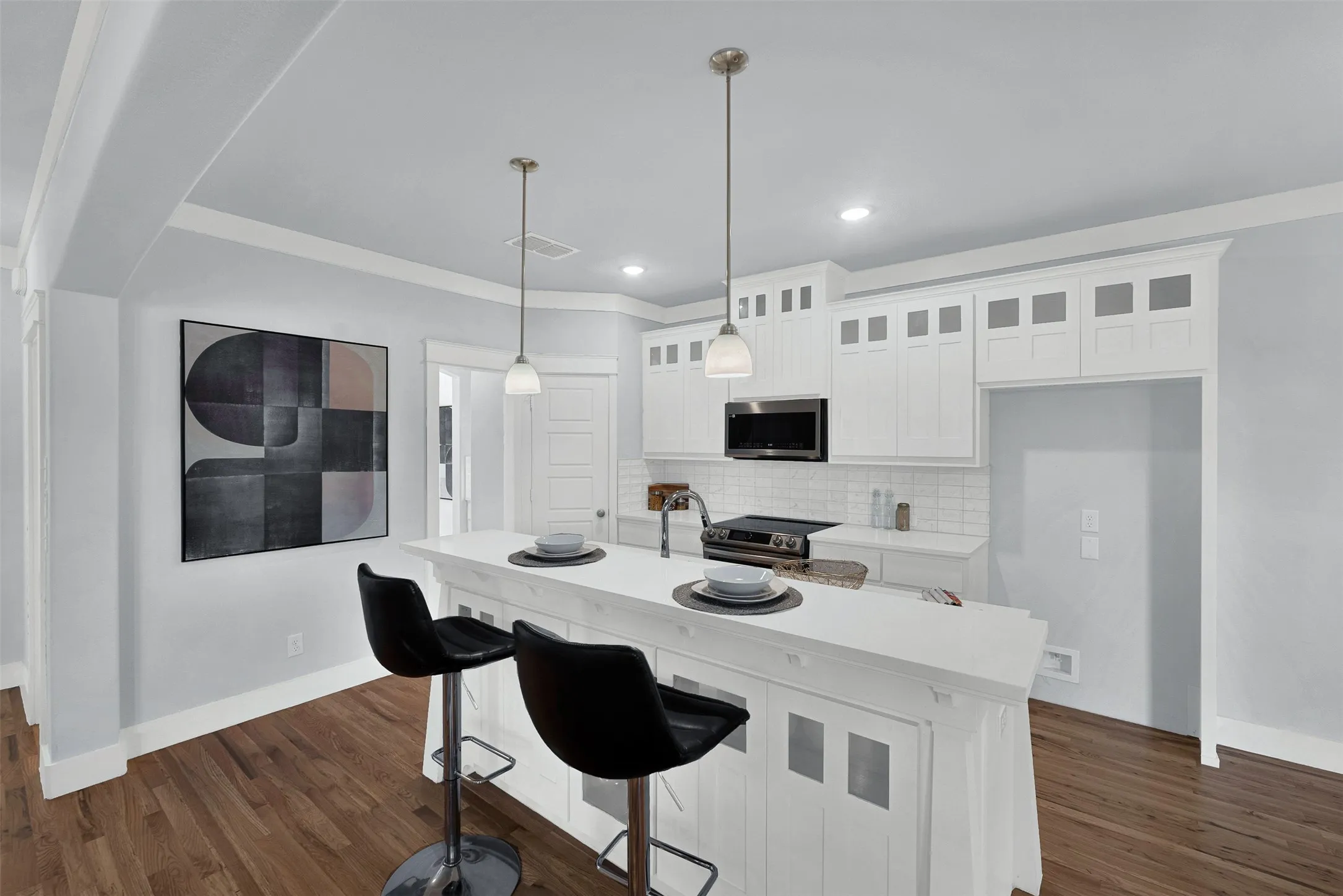 Single Family Residence For Sale in Collin County , 549 N Johnson Street, Mc Kinney, Texas 75069, 3 Bedroom, 3 Bathroom, 2 Garage spaces, 2,370 Sqft, built in 2023, mls#21396057, Real Estate Agent in Mc Kinney, Homes For Sale in Collin county, Homes For Sale in Mc Kinney, Realtor in Mc Kinney Texas, Real Estate Brokerage Independent Realty Texas, Luminita Cordes Realtor