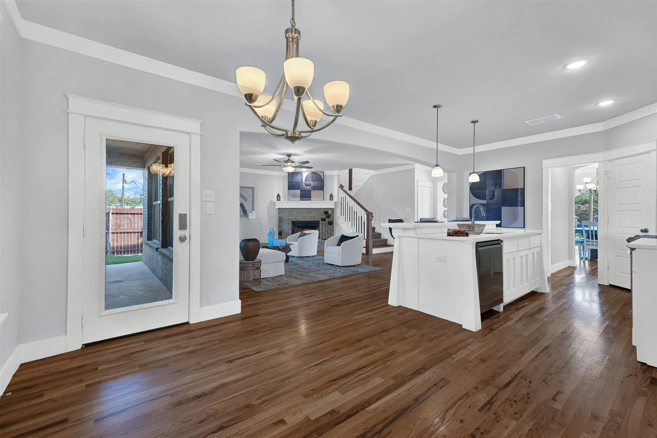 Single Family Residence For Sale in Collin County , 549 N Johnson Street, Mc Kinney, Texas 75069, 3 Bedroom, 3 Bathroom, 2 Garage spaces, 2,370 Sqft, built in 2023, mls#21396057, Real Estate Agent in Mc Kinney, Homes For Sale in Collin county, Homes For Sale in Mc Kinney, Realtor in Mc Kinney Texas, Real Estate Brokerage Independent Realty Texas, Luminita Cordes Realtor