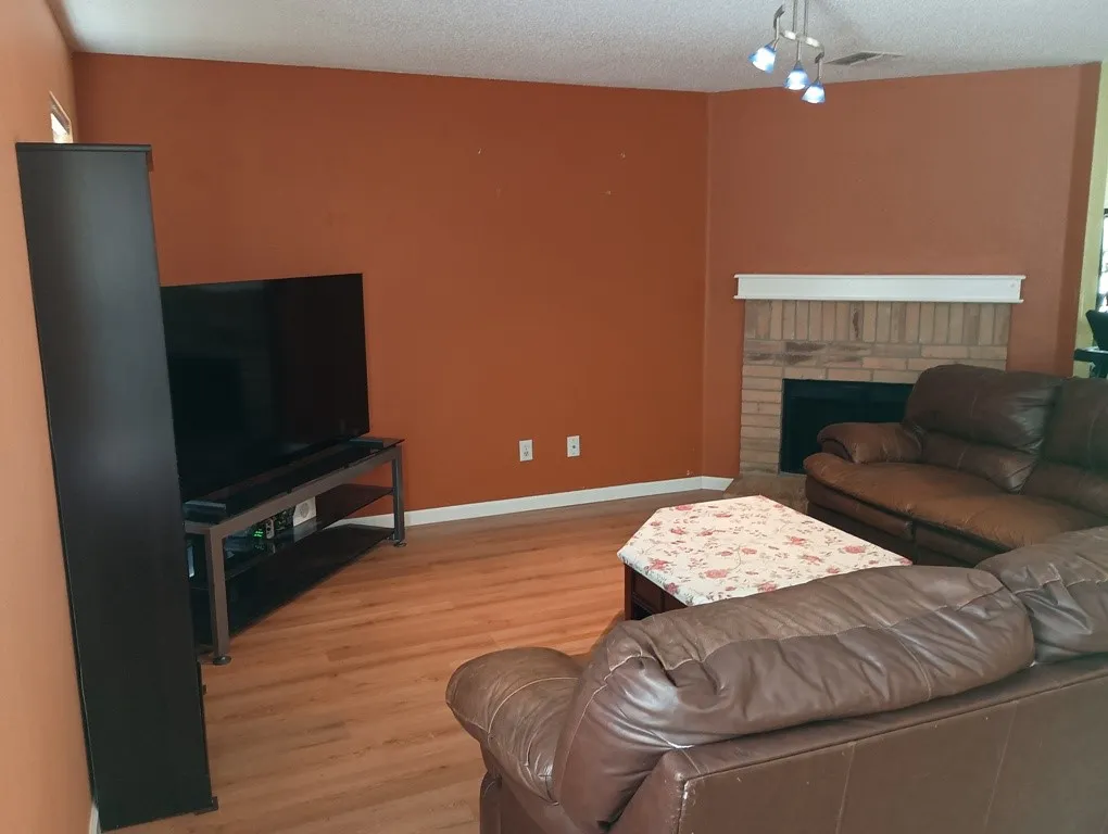 Single Family Residence For Sale in Collin County , 3605 Quail View Drive, Mc Kinney, Texas 75071, 3 Bedroom, 3 Bathroom, 2 Garage spaces, 2,132 Sqft, built in 2002, mls#21396440, Real Estate Agent in Mc Kinney, Homes For Sale in Collin county, Homes For Sale in Mc Kinney, Realtor in Mc Kinney Texas, Real Estate Brokerage Independent Realty Texas, Luminita Cordes Realtor