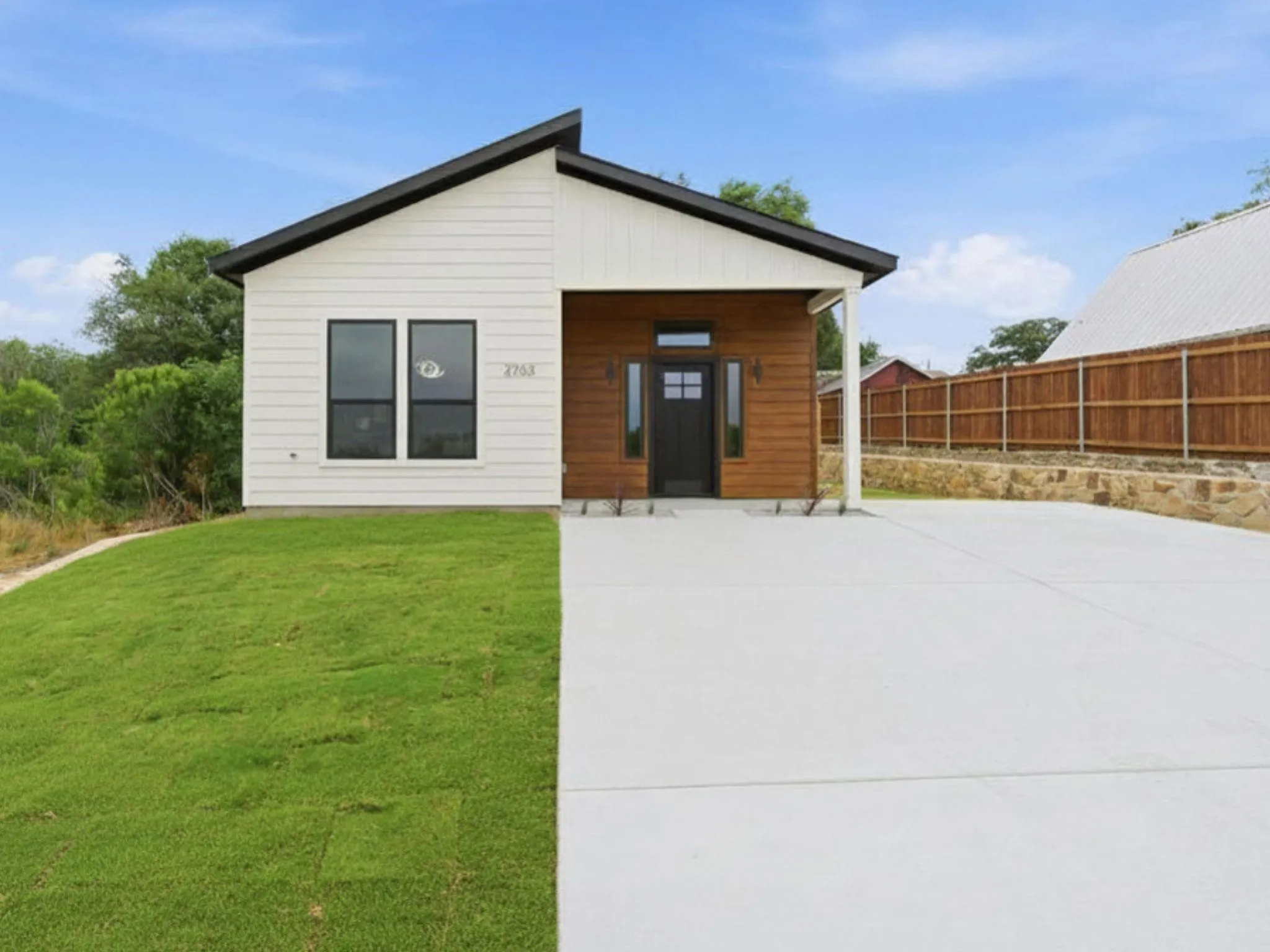 Single Family Residence For Sale in Hood County , 2703 Brazos River Drive, Granbury, Texas 76048, 3 Bedroom, 2 Bathroom, Garage spaces, 1,404 Sqft, built in 2026, mls#21396338, Real Estate Agent in Granbury, Homes For Sale in Hood county, Homes For Sale in Granbury, Realtor in Granbury Texas, Real Estate Brokerage Independent Realty Texas, Luminita Cordes Realtor