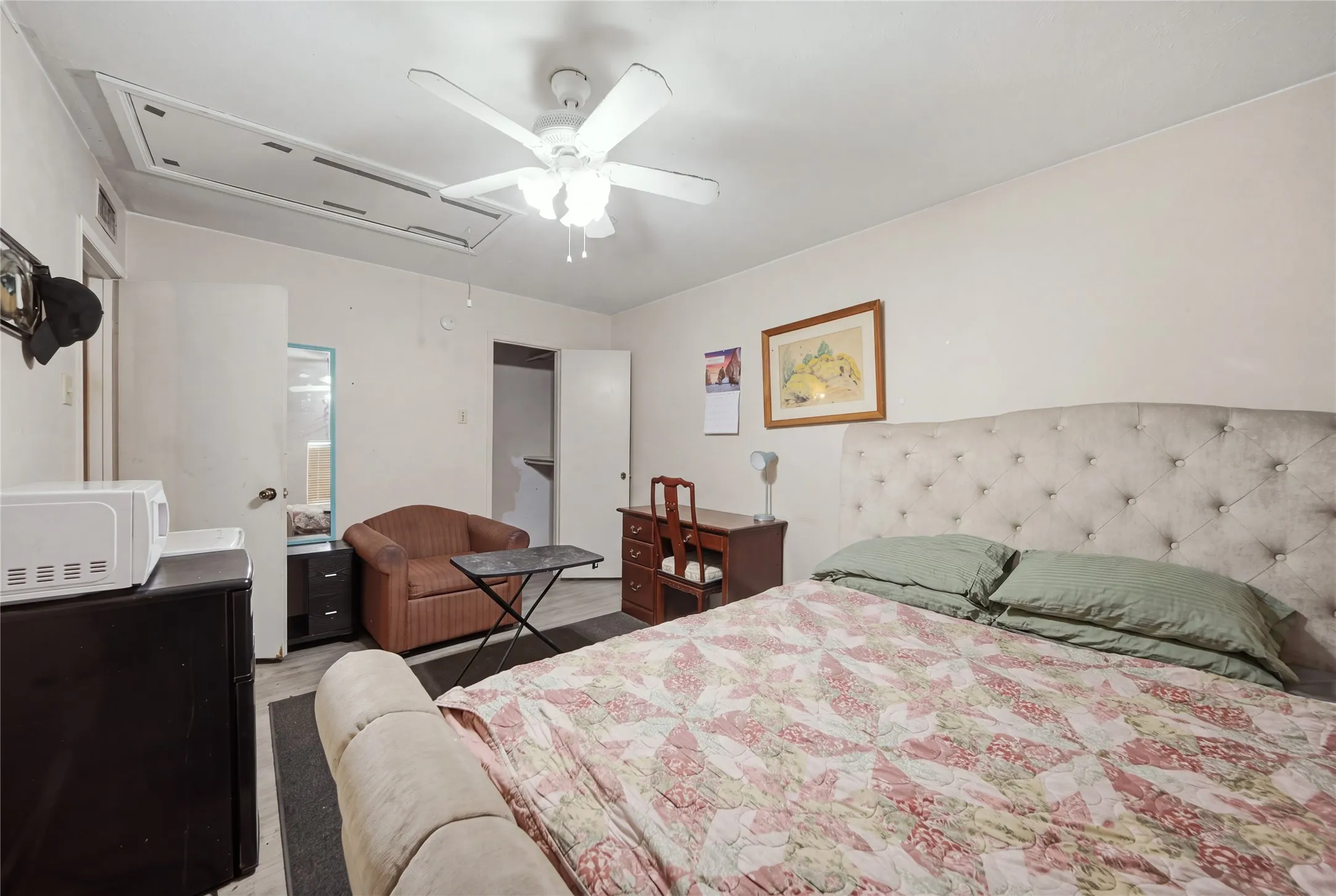 Single Family Residence For Sale in Dallas County , 3418 Janwood Lane, Garland, Texas 75044, 5 Bedroom, 2 Bathroom, 2 Garage spaces, 1,934 Sqft, built in 1974, mls#21393982, Real Estate Agent in Garland, Homes For Sale in Dallas county, Homes For Sale in Garland, Realtor in Garland Texas, Real Estate Brokerage Independent Realty Texas, Luminita Cordes Realtor