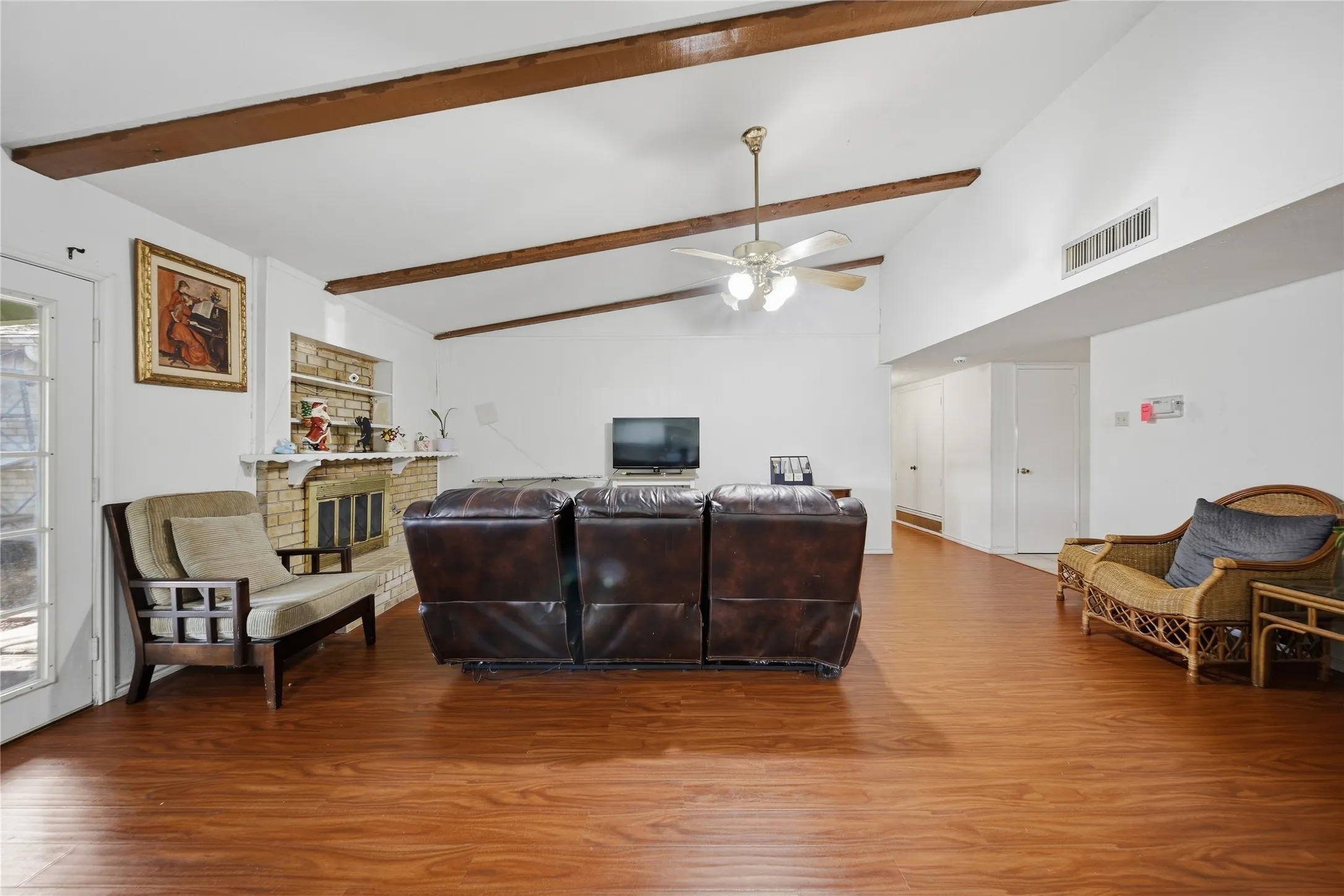 Single Family Residence For Sale in Dallas County , 3418 Janwood Lane, Garland, Texas 75044, 5 Bedroom, 2 Bathroom, 2 Garage spaces, 1,934 Sqft, built in 1974, mls#21393982, Real Estate Agent in Garland, Homes For Sale in Dallas county, Homes For Sale in Garland, Realtor in Garland Texas, Real Estate Brokerage Independent Realty Texas, Luminita Cordes Realtor