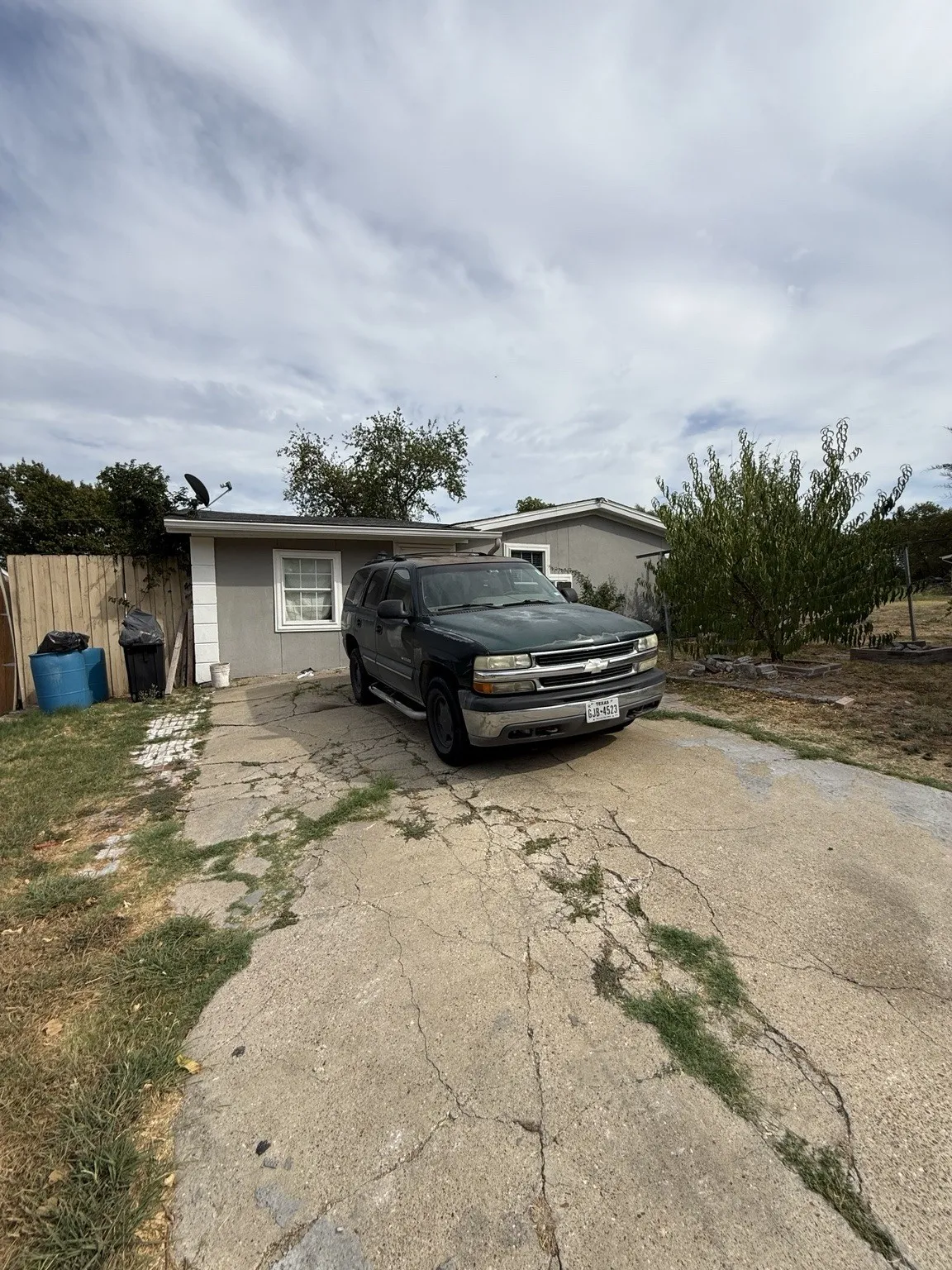 Single Family Residence For Sale in Dallas County , 120 Woodbridge Way, Mesquite, Texas 75149, 3 Bedroom, 1 Bathroom, Garage spaces, 1,351 Sqft, built in 1955, mls#21395978, Real Estate Agent in Mesquite, Homes For Sale in Dallas county, Homes For Sale in Mesquite, Realtor in Mesquite Texas, Real Estate Brokerage Independent Realty Texas, Luminita Cordes Realtor