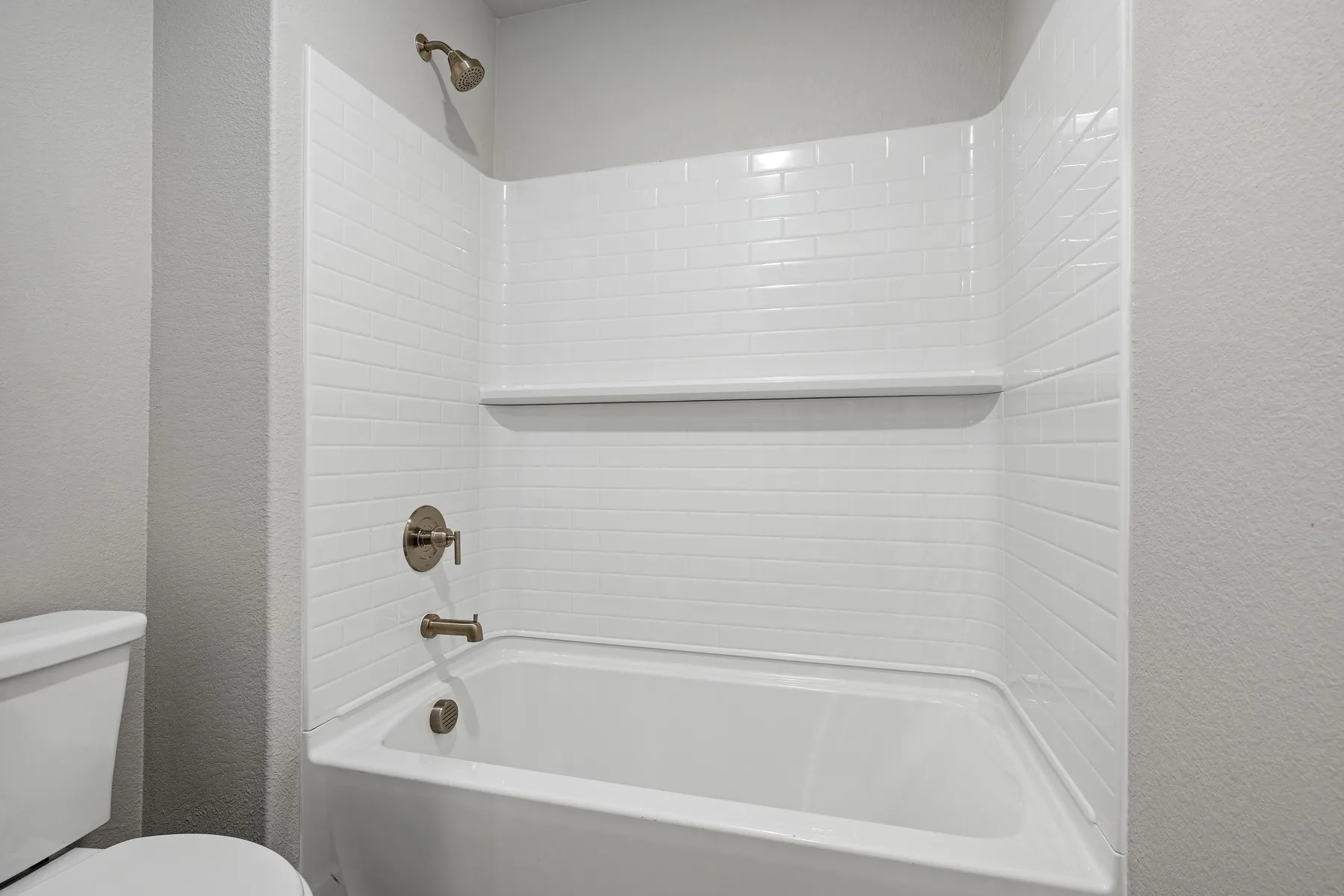 Single Family Residence For Rent in Dallas County , 1725 Paul Drive, Seagoville, Texas 75159, 5 Bedroom, 3 Bathroom, 2 Garage spaces, 2,733 Sqft, built in 2026, mls#21396453, Real Estate Agent in Seagoville, Homes For Rent in Dallas county, Homes For Rent in Seagoville, Realtor in Seagoville Texas, Real Estate Brokerage Independent Realty Texas, Luminita Cordes Realtor