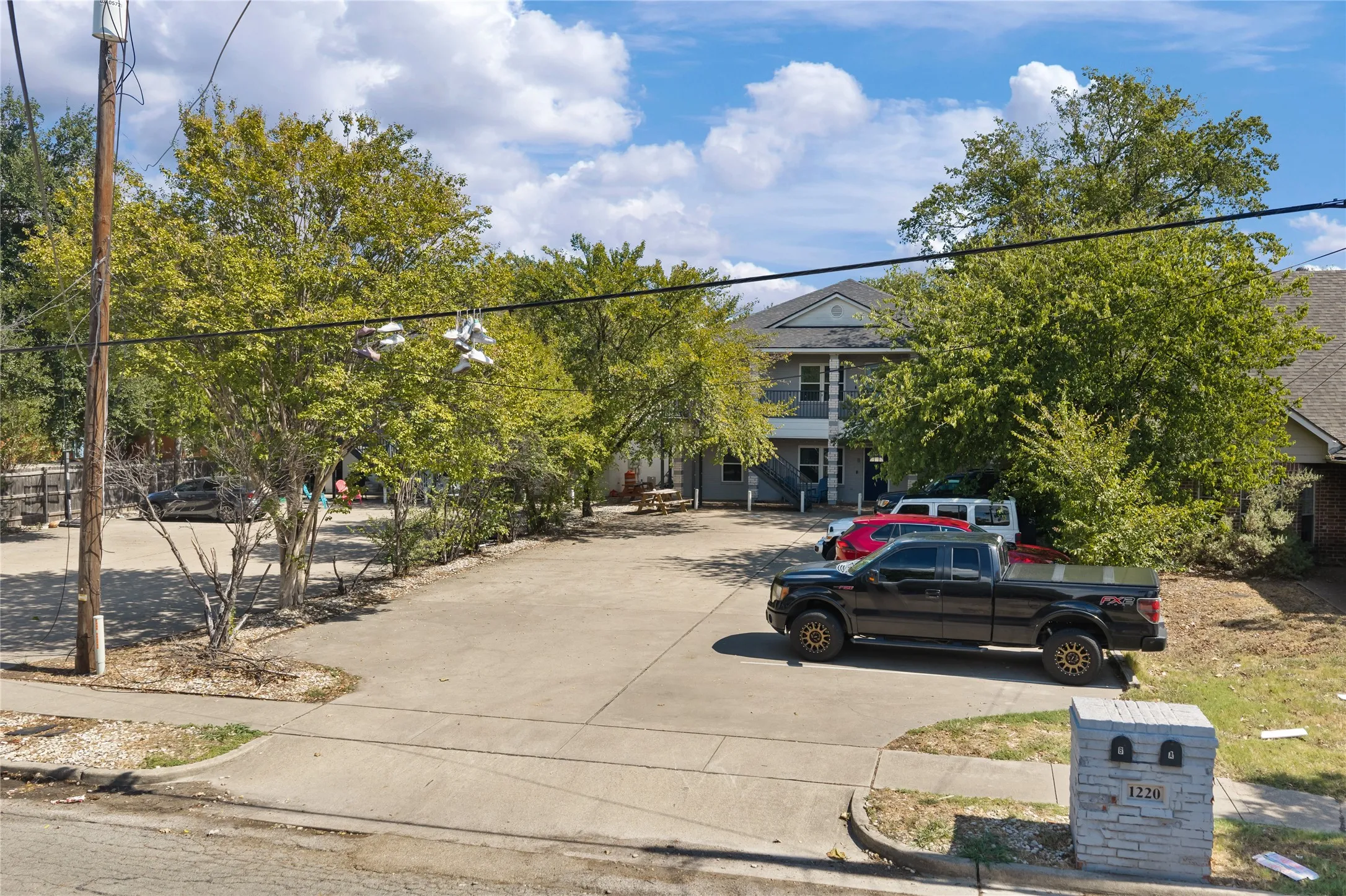 Duplex For Sale in Mc Lennan County , 1220 Wood Avenue, Waco, Texas 76706, 4 Bedroom, 4 Bathroom, Garage spaces, 0 Sqft, built in 2004, mls#21394389, Real Estate Agent in Waco, Homes For Sale in Mc Lennan county, Homes For Sale in Waco, Realtor in Waco Texas, Real Estate Brokerage Independent Realty Texas, Luminita Cordes Realtor