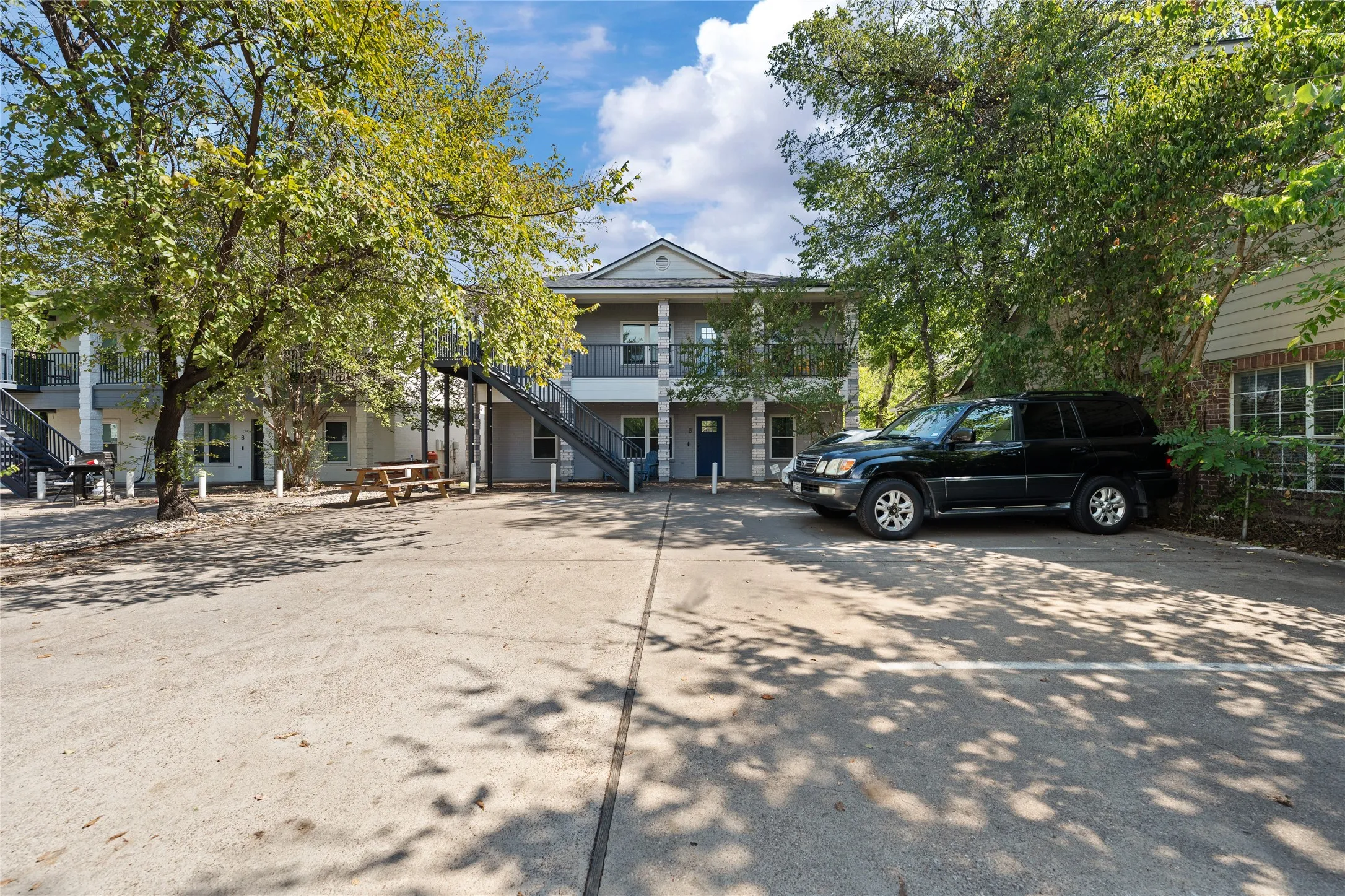 Duplex For Sale in Mc Lennan County , 1220 Wood Avenue, Waco, Texas 76706, 4 Bedroom, 4 Bathroom, Garage spaces, 0 Sqft, built in 2004, mls#21394389, Real Estate Agent in Waco, Homes For Sale in Mc Lennan county, Homes For Sale in Waco, Realtor in Waco Texas, Real Estate Brokerage Independent Realty Texas, Luminita Cordes Realtor
