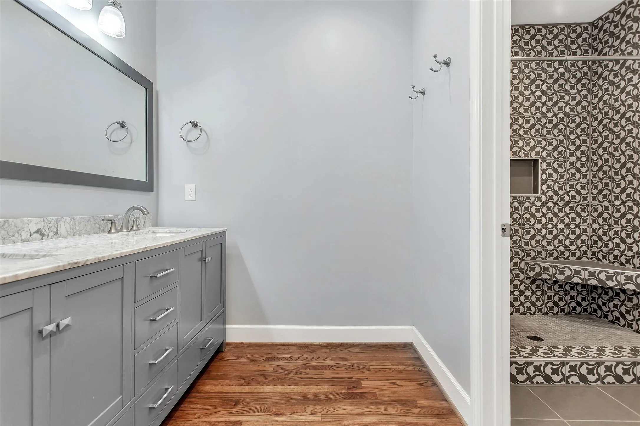 Single Family Residence For Sale in Dallas County , 5327 Worth Street, Dallas, Texas 75214, 2 Bedroom, 2 Bathroom, Garage spaces, 1,408 Sqft, built in 1915, mls#21396281, Real Estate Agent in Dallas, Homes For Sale in Dallas county, Homes For Sale in Dallas, Realtor in Dallas Texas, Real Estate Brokerage Independent Realty Texas, Luminita Cordes Realtor
