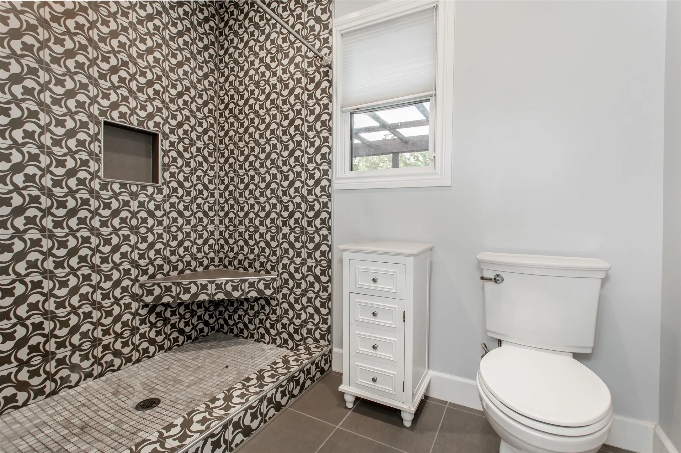 Single Family Residence For Sale in Dallas County , 5327 Worth Street, Dallas, Texas 75214, 2 Bedroom, 2 Bathroom, Garage spaces, 1,408 Sqft, built in 1915, mls#21396281, Real Estate Agent in Dallas, Homes For Sale in Dallas county, Homes For Sale in Dallas, Realtor in Dallas Texas, Real Estate Brokerage Independent Realty Texas, Luminita Cordes Realtor