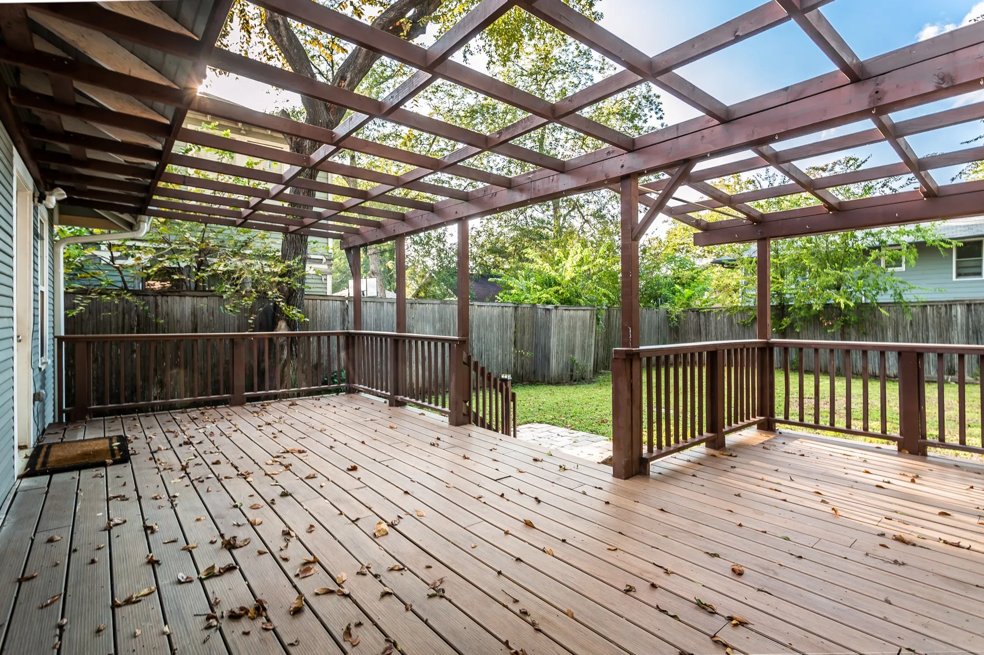 Single Family Residence For Sale in Dallas County , 5327 Worth Street, Dallas, Texas 75214, 2 Bedroom, 2 Bathroom, Garage spaces, 1,408 Sqft, built in 1915, mls#21396281, Real Estate Agent in Dallas, Homes For Sale in Dallas county, Homes For Sale in Dallas, Realtor in Dallas Texas, Real Estate Brokerage Independent Realty Texas, Luminita Cordes Realtor